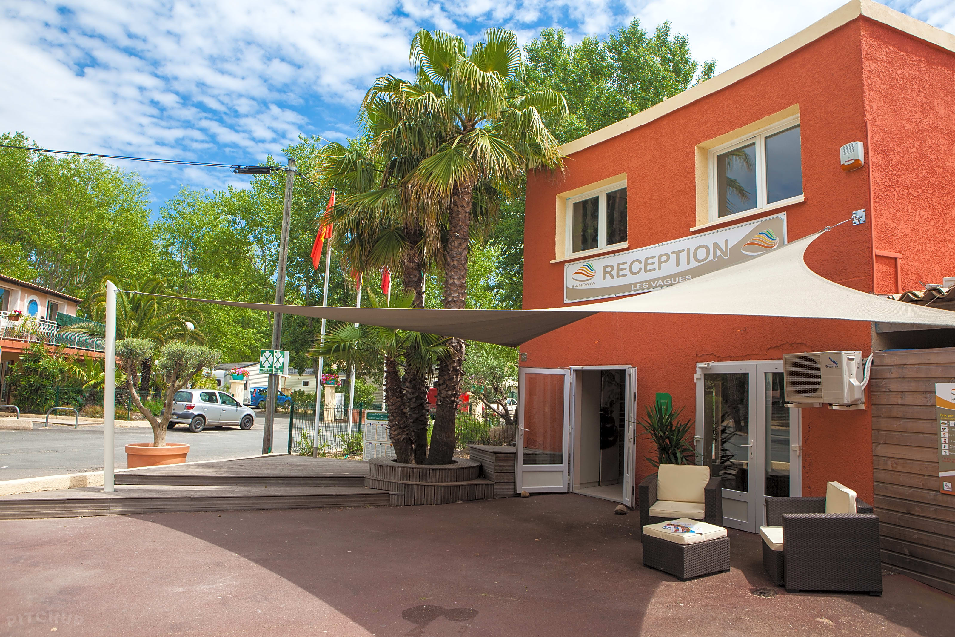 Camping Les Vagues Vendres Plage Pitchup