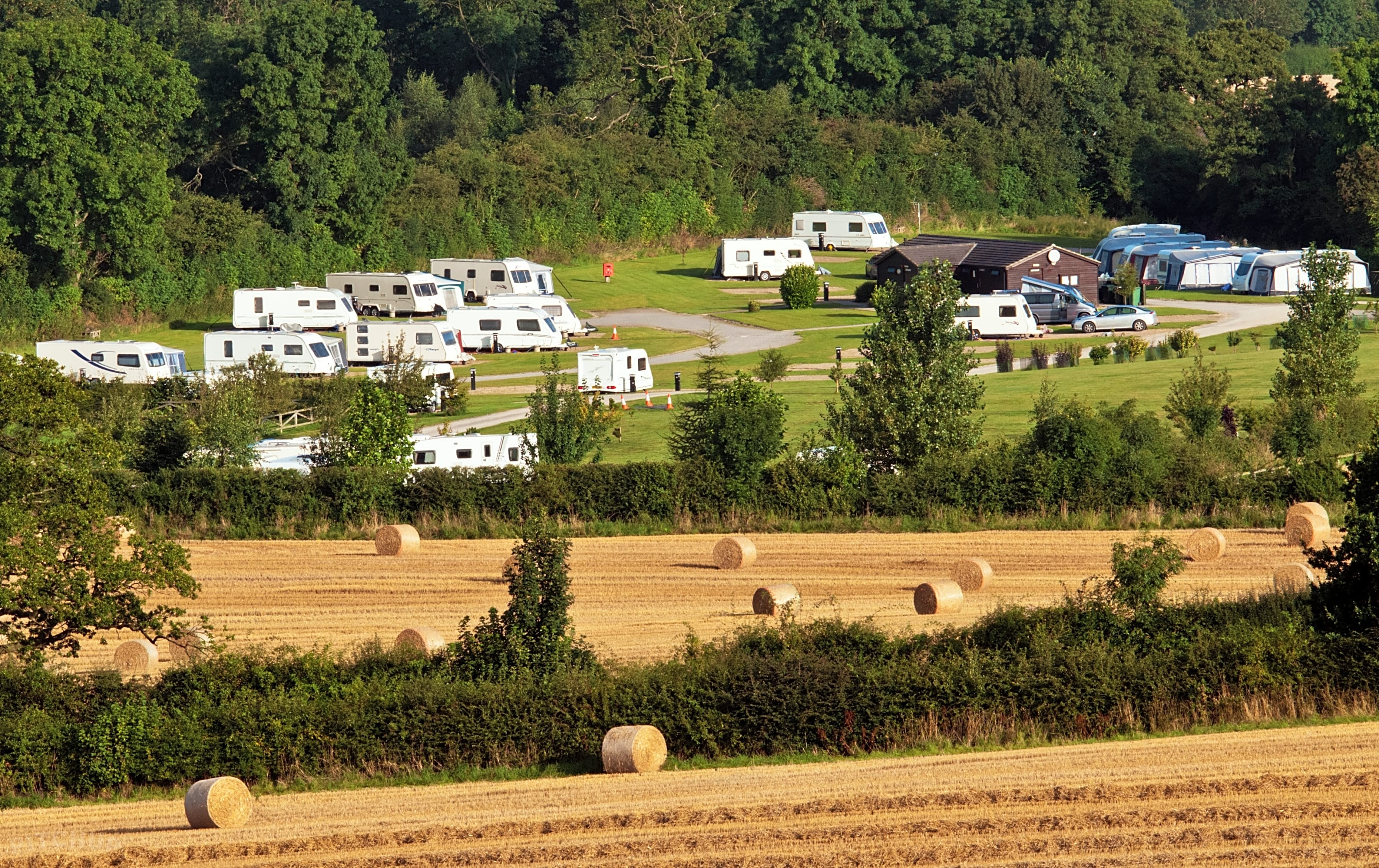 hillside-caravan-park-thirsk-pitchup