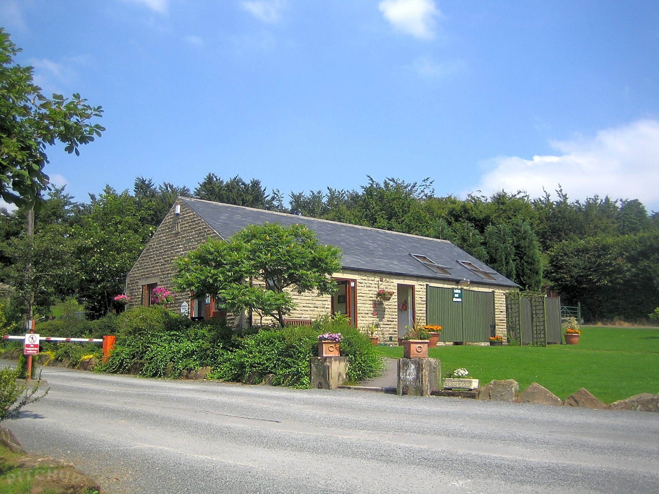 Lickpenny Caravan Park Matlock Pitchup