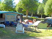 Parcel·la de gespa amb electricitat