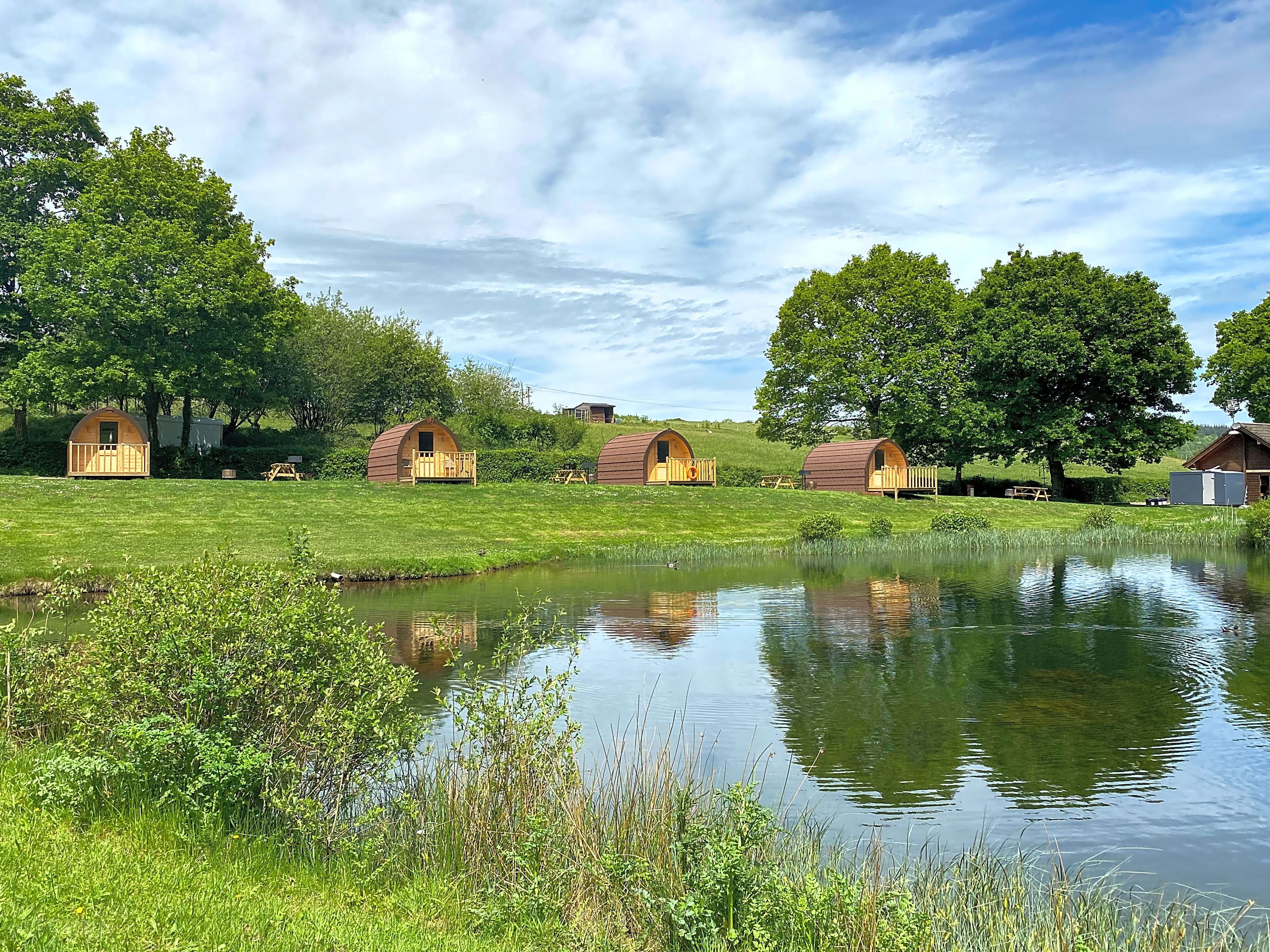 wild-swimming-best-campsites-in-lydbrook-gloucestershire-2025-book