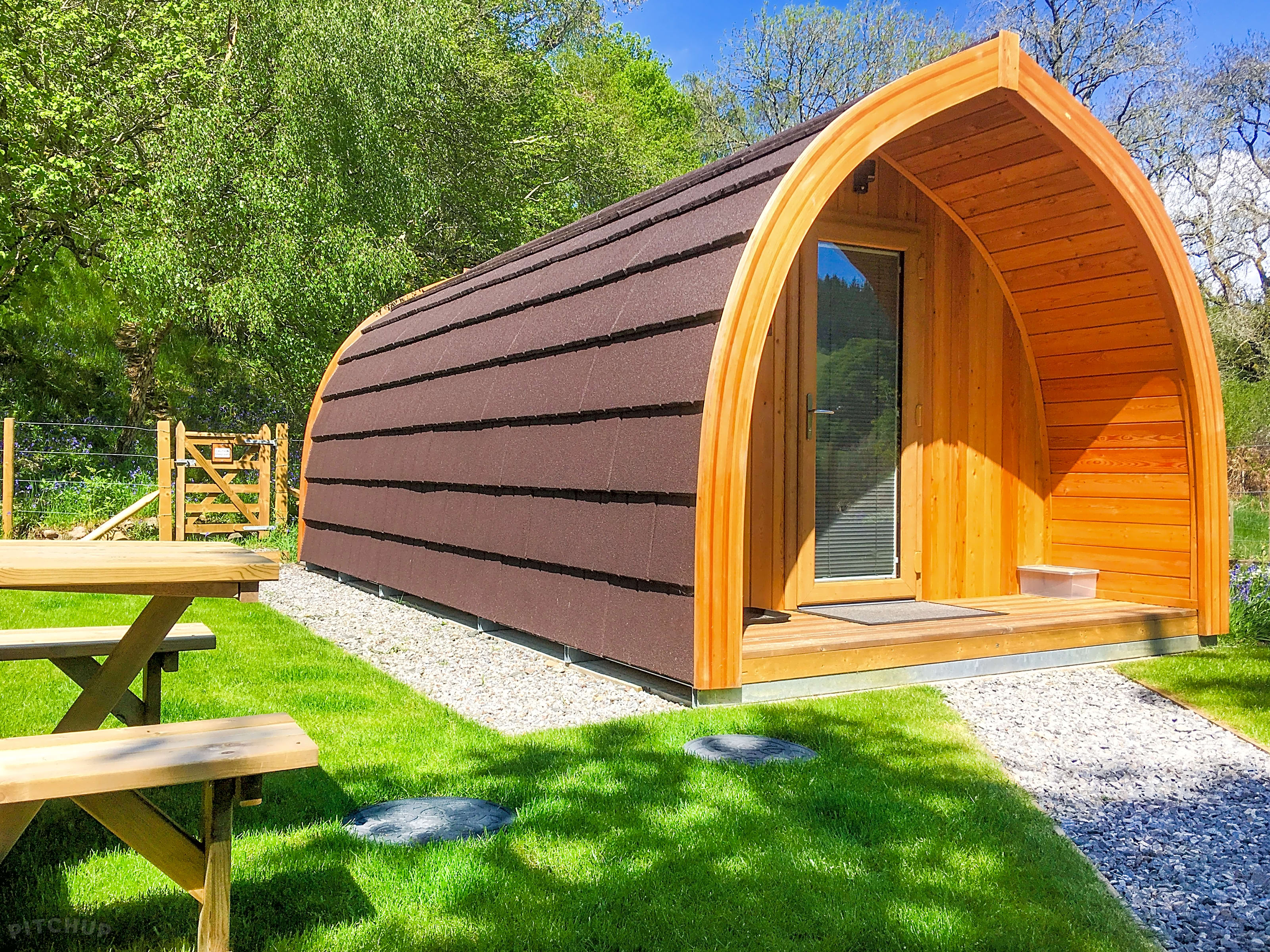 Pitch up glamping store