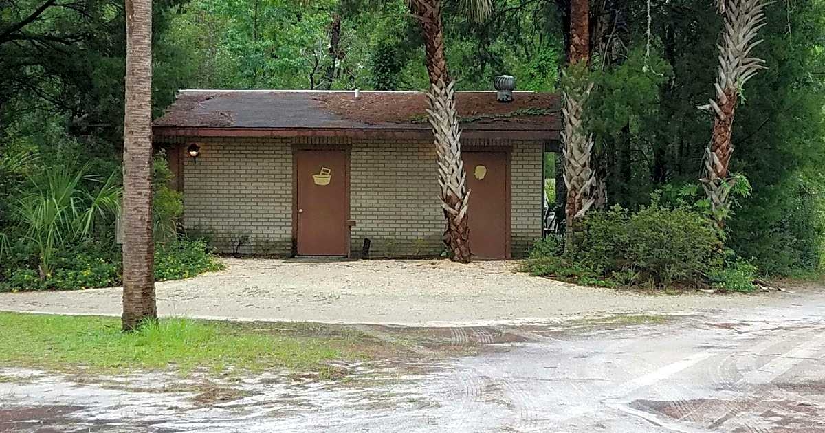 Village Pines Campground, Inglis