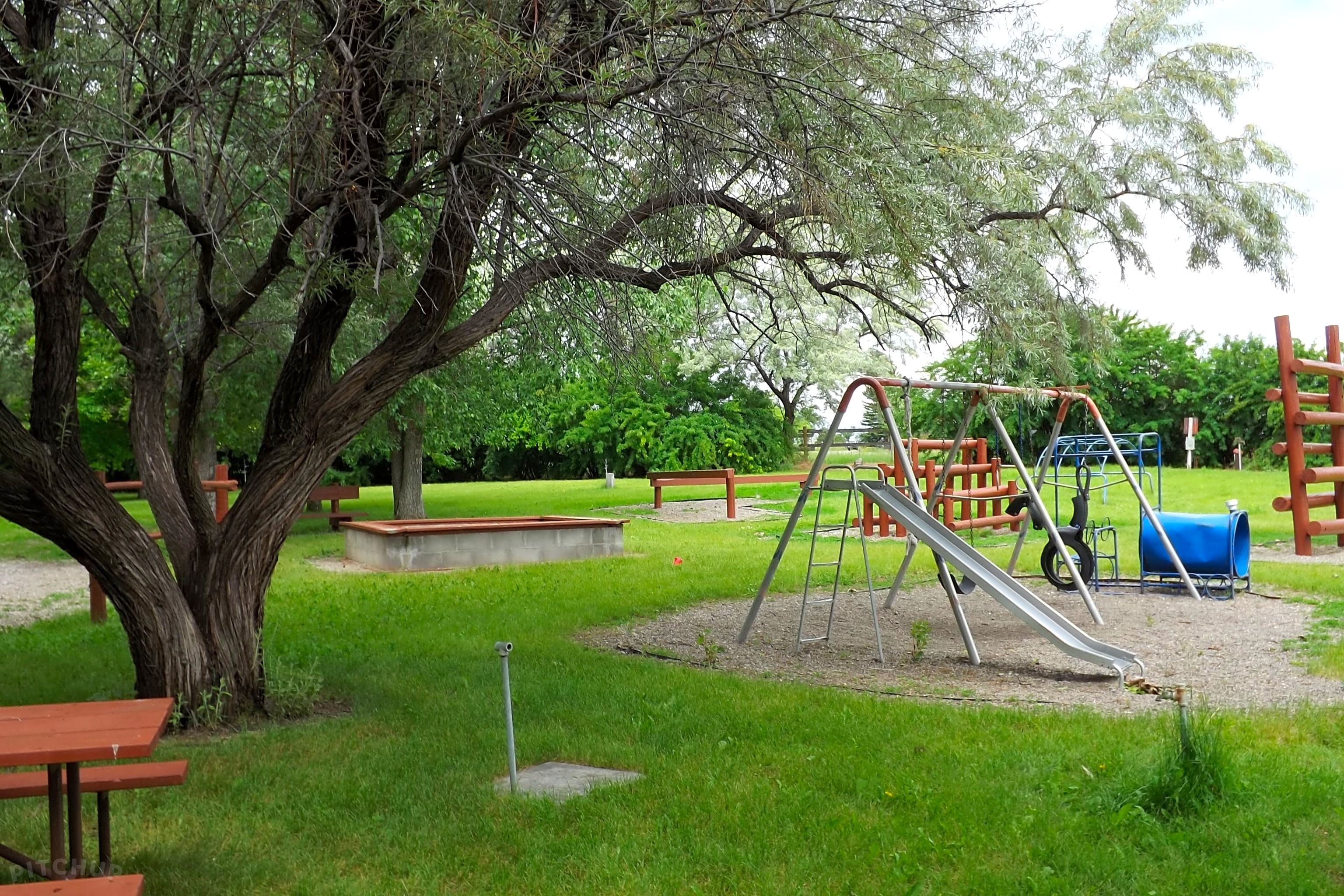 Camp Three Forks, Three Forks Pitchup®