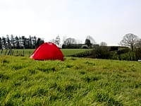 Parcel·la de gespa sense electricitat per a tenda de campanya