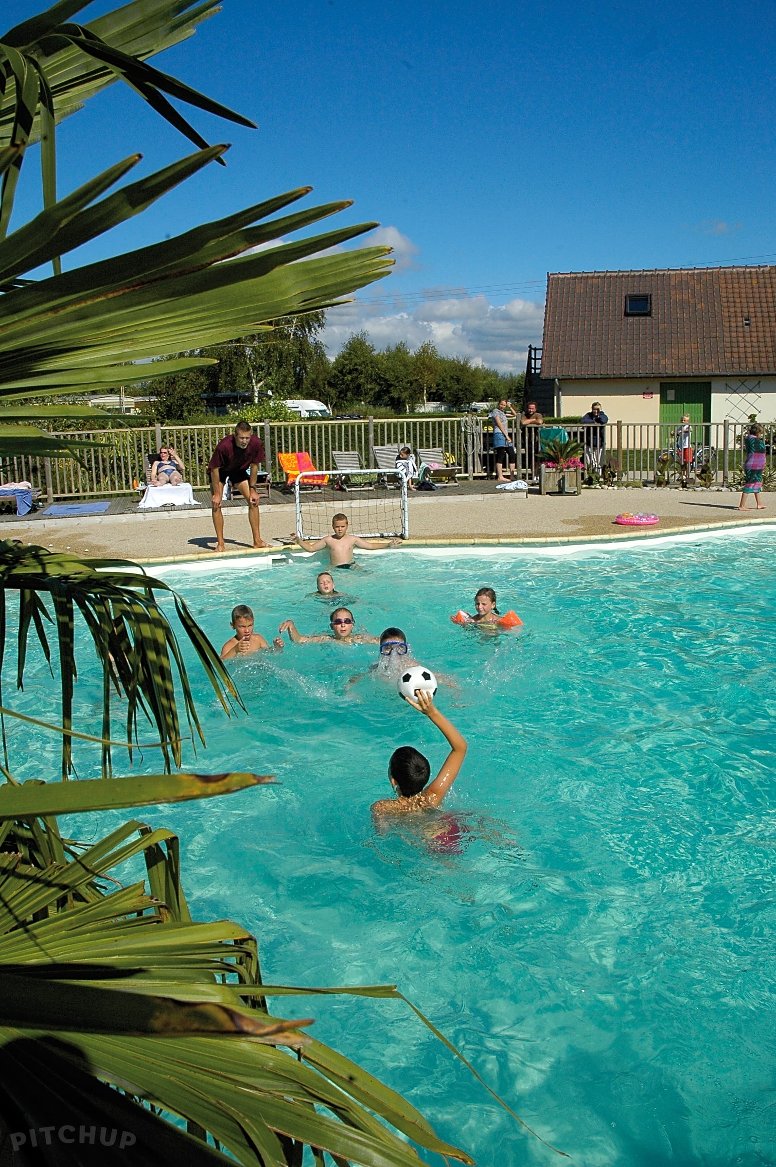 Camping Les Aubépines, Le Crotoy - Pitchup®