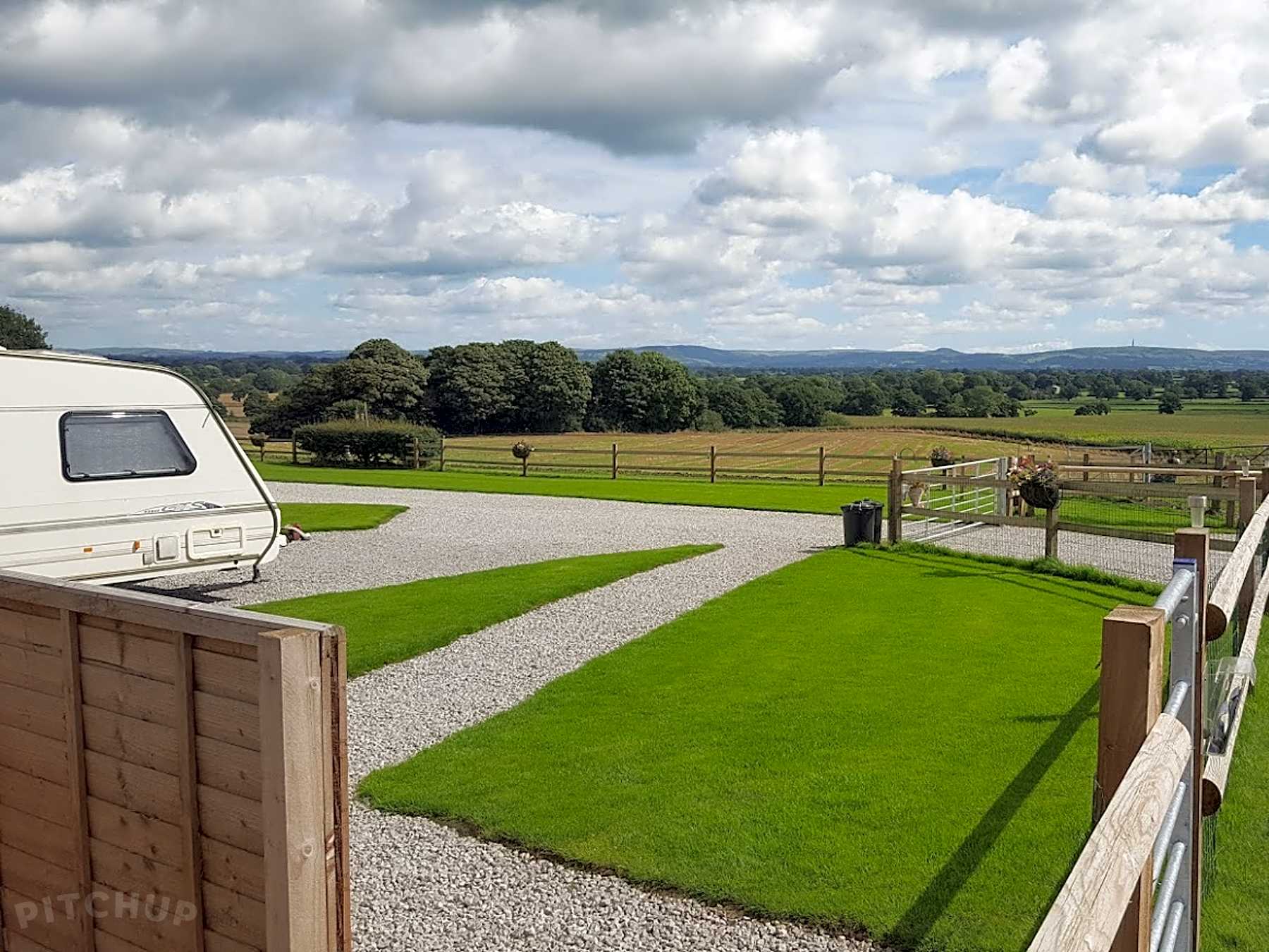 Pitch up caravan sites online