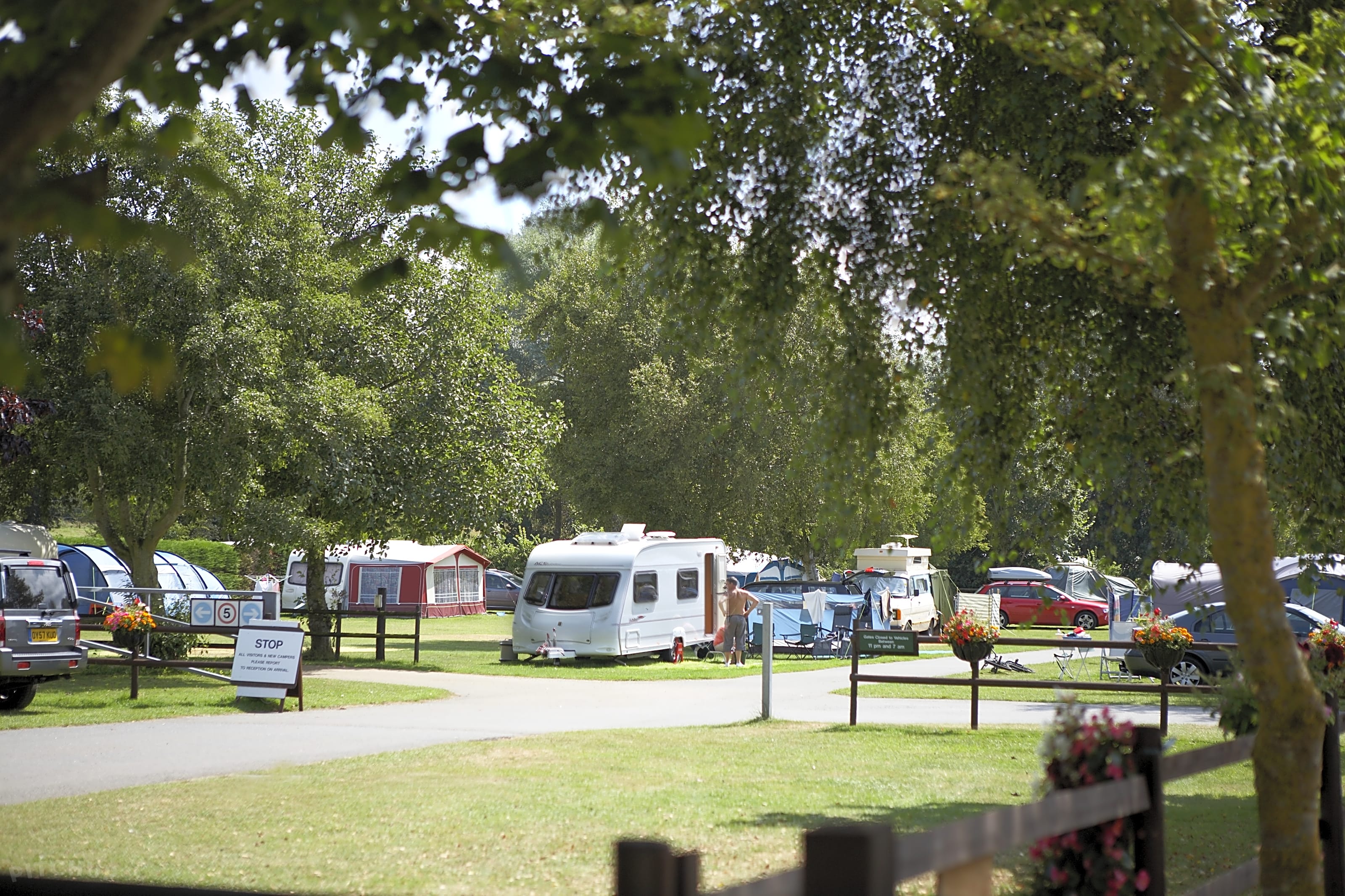 Adgestone Camping and Caravanning Club Site, Sandown Pitchup®