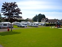 Piazzola roulotte/camper su terreno battuto con elettricità