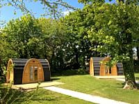 Pod prêt-à-camper (2 adultes et 1 enfant)
