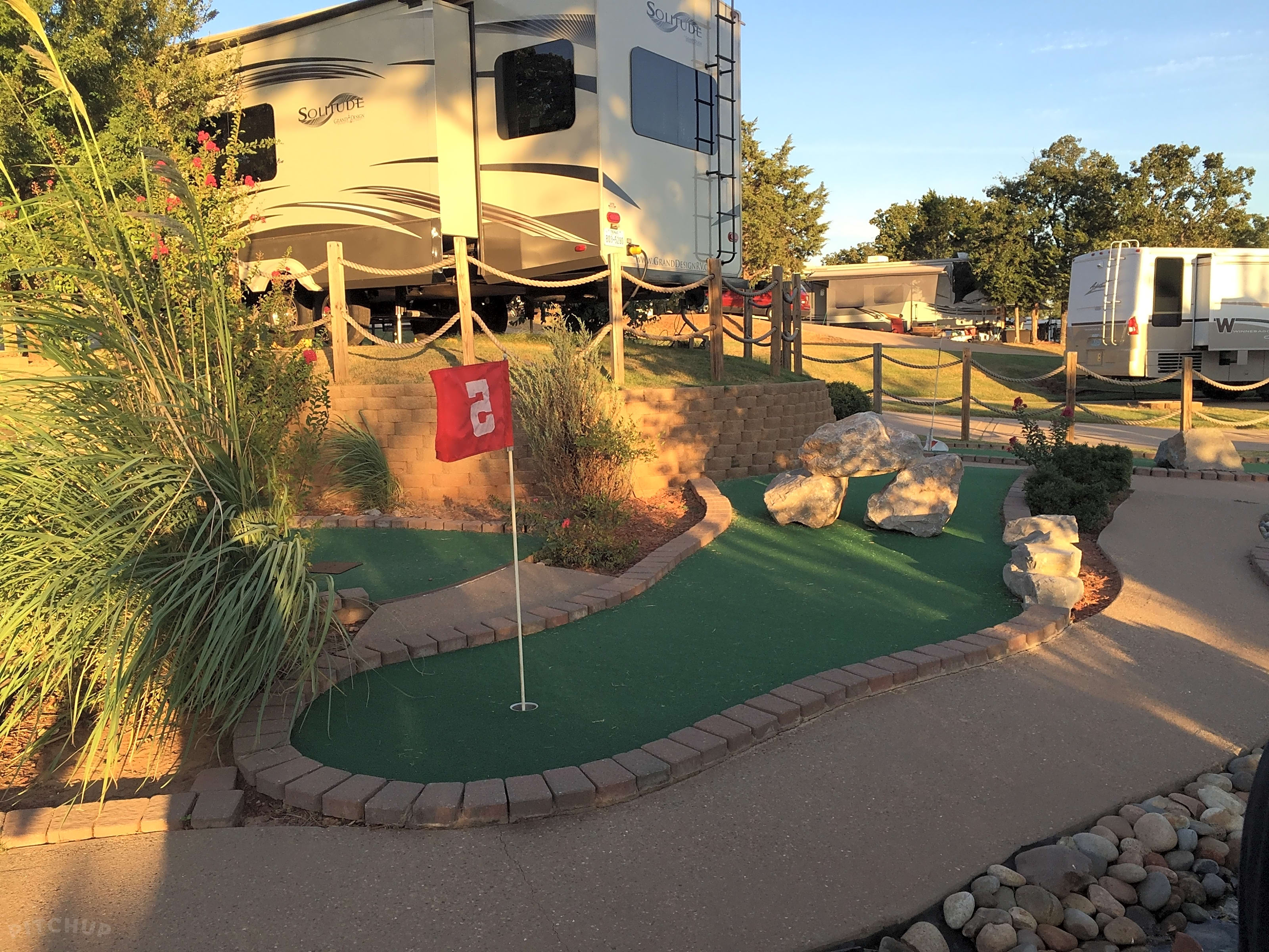 Twin Fountains RV Park, Oklahoma City Pitchup®