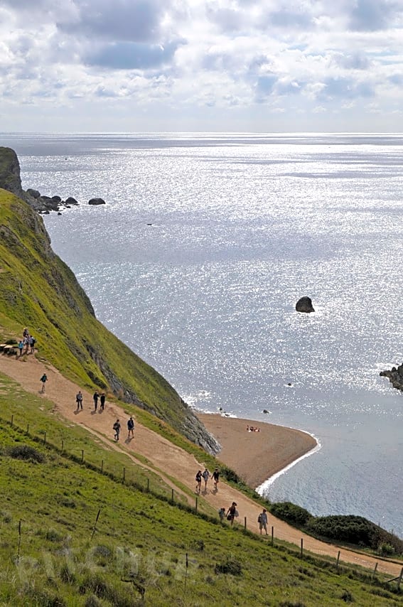 Durdle Door Holiday Park Lulworth Cove Pitchup