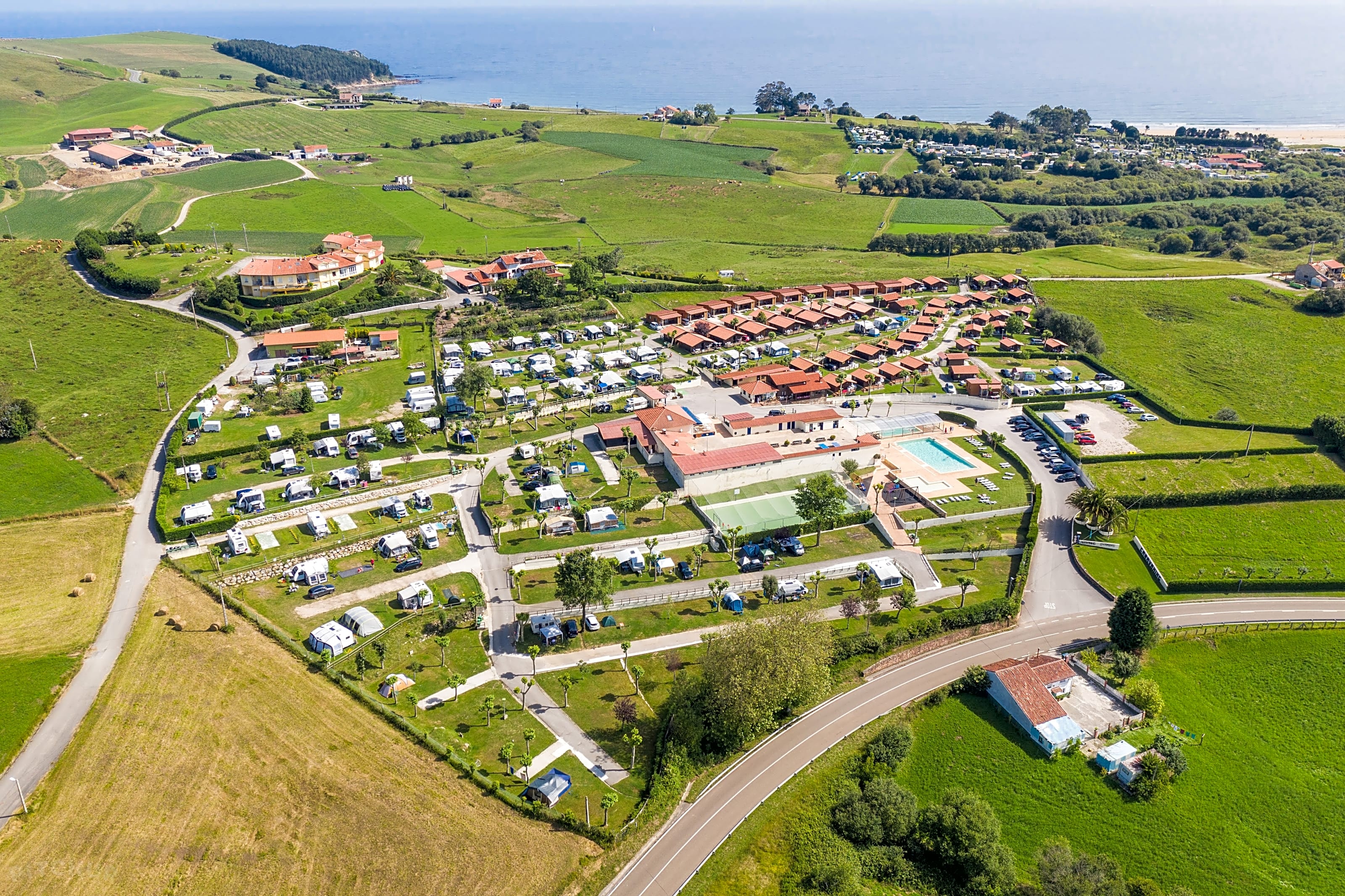 Robusto Centrar Pornografía Camping y Caravaning Playa De Oyambre, San Vicente de la Barquera - Precios  de 2023 actualizados - Pitchup®