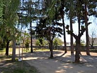 Parcel·la de graveta amb electricitat opcional per a autocaravana