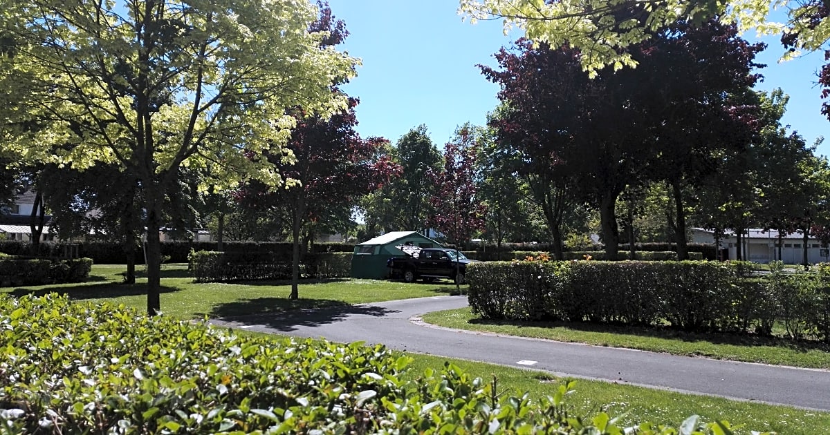 Camping Robinson, Bourges Tarifs 2021 Pitchup®