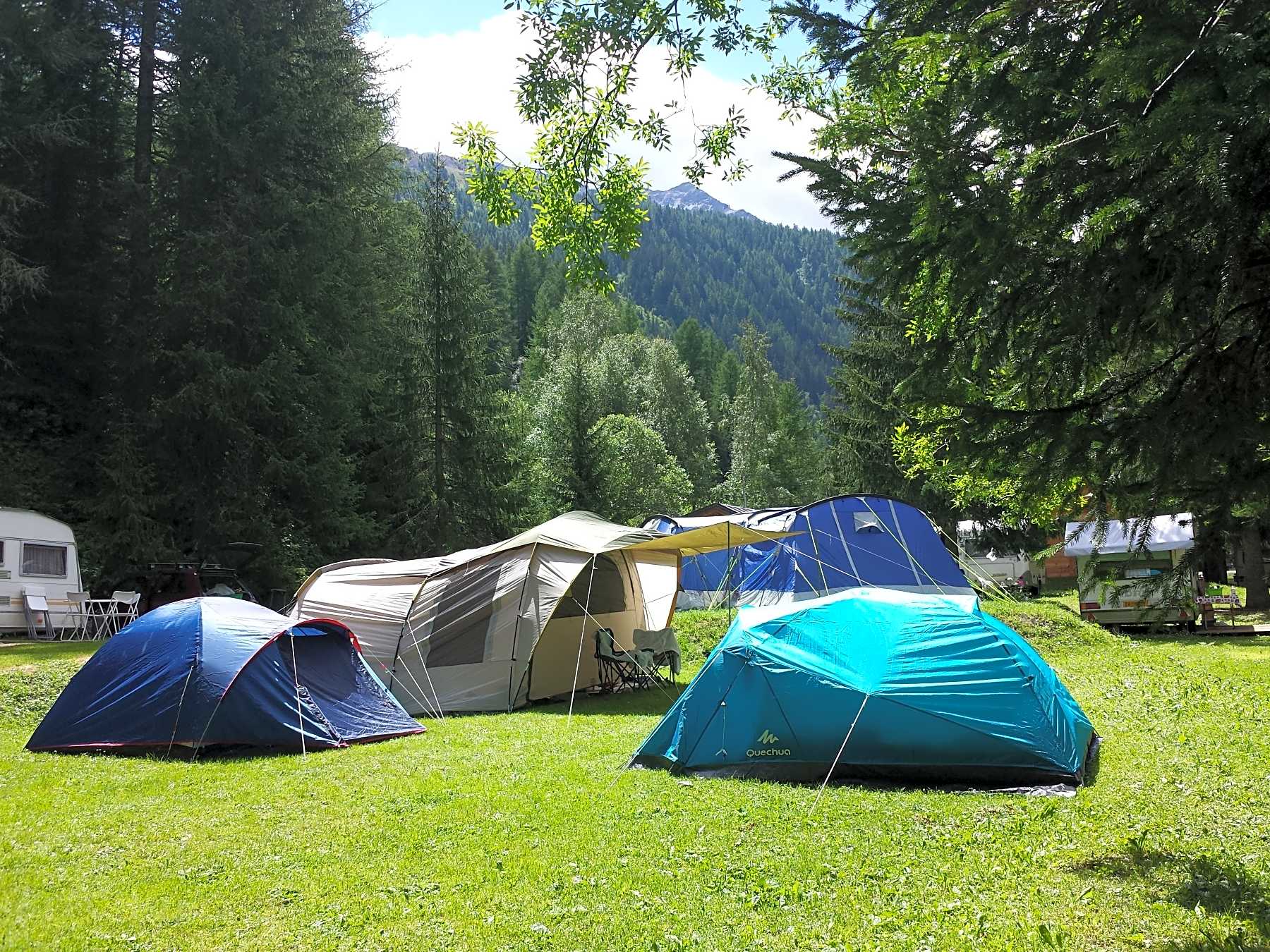 Tent Campsites in Courmayeur, Aosta, Italy 2022 from £ 14/nt - Pitchup.