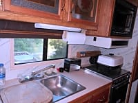 Kitchen (refrigerator is on the other side) Kitchen (refrigerator is on the other side)