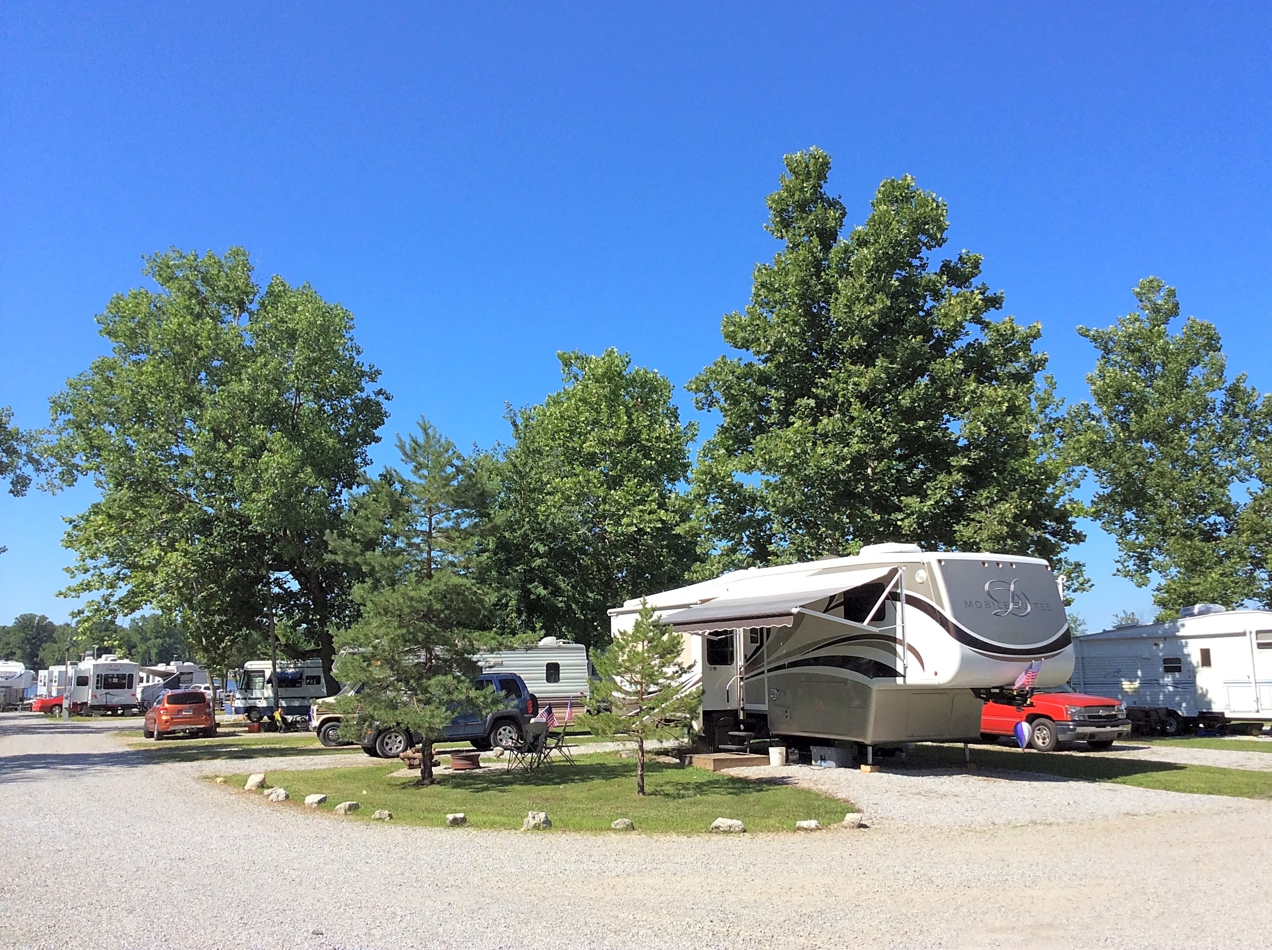 Blue shop lake campground