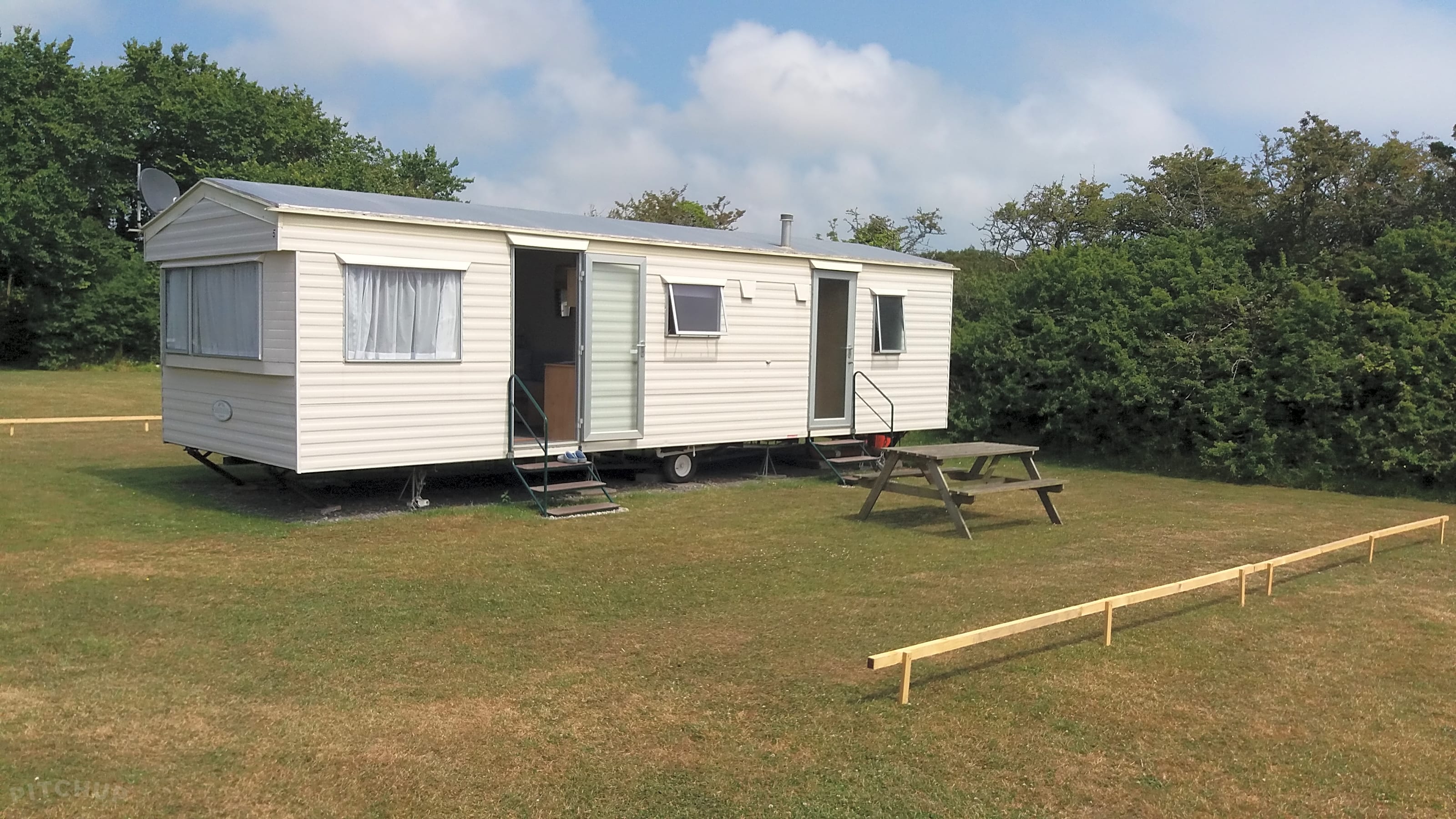 Maple Leaf Farm, Coverack Updated 2019 prices Pitchup®