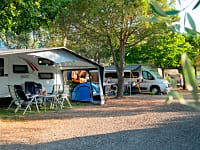 Piazzola roulotte su ghiaia e terra con elettricità facoltativa