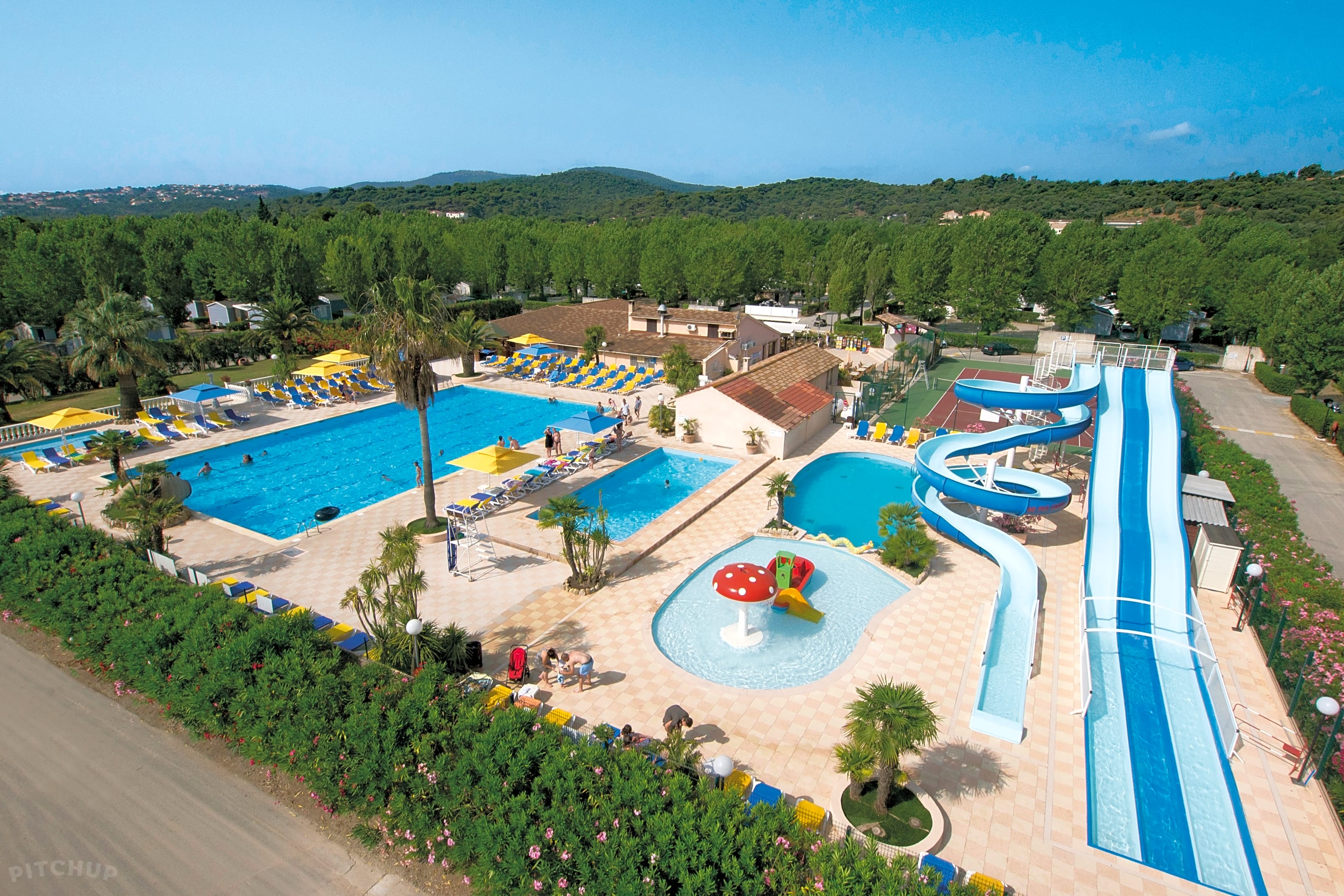 Camping Riviera D Azur St Aygulf Plage Pitchup