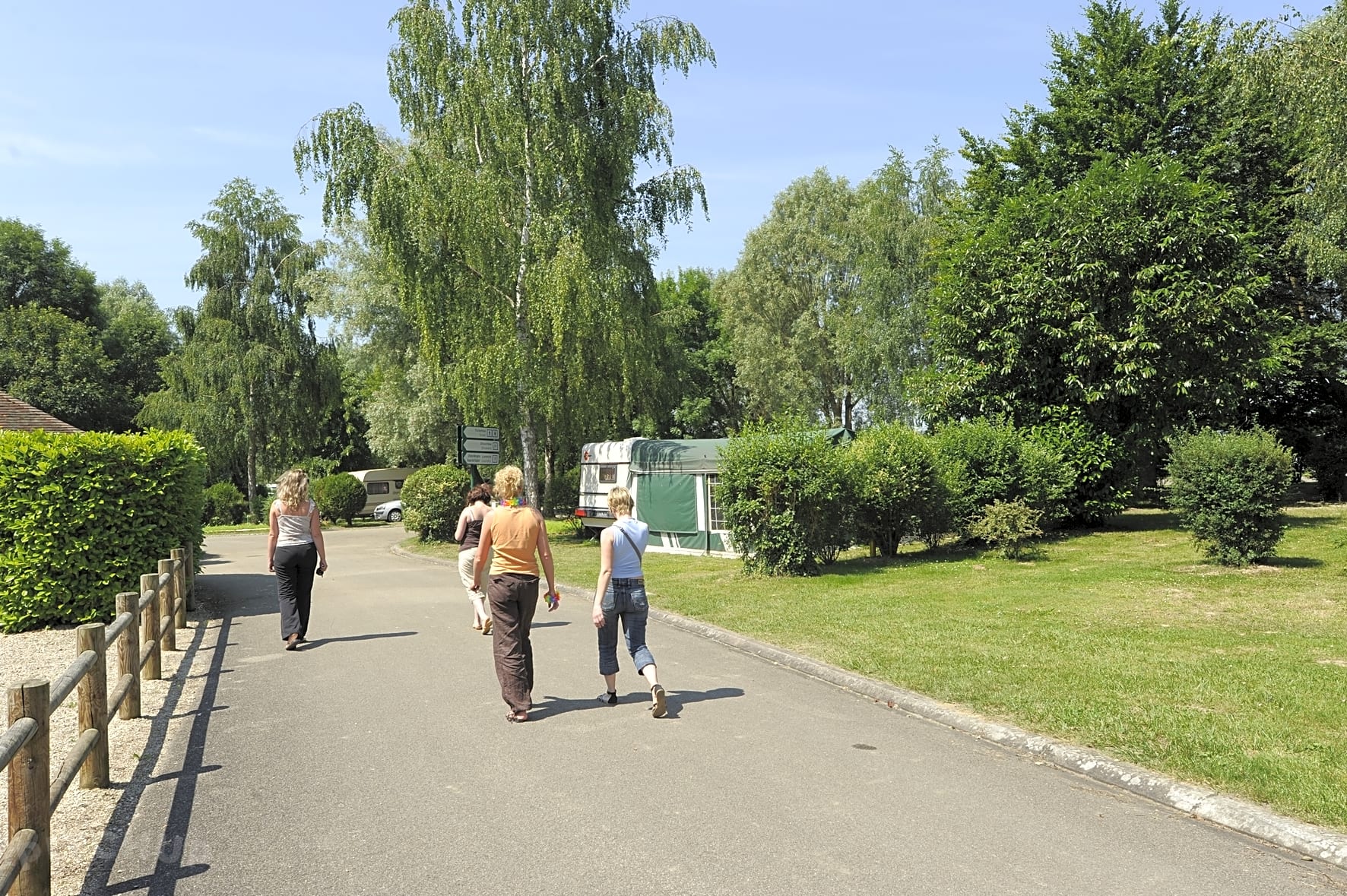 Camping Les Rives du Lac, Géraudot Updated 2020 prices Pitchup® Camping Les Rives du Lac, Géraudot Updated 2020 prices Pitchup®