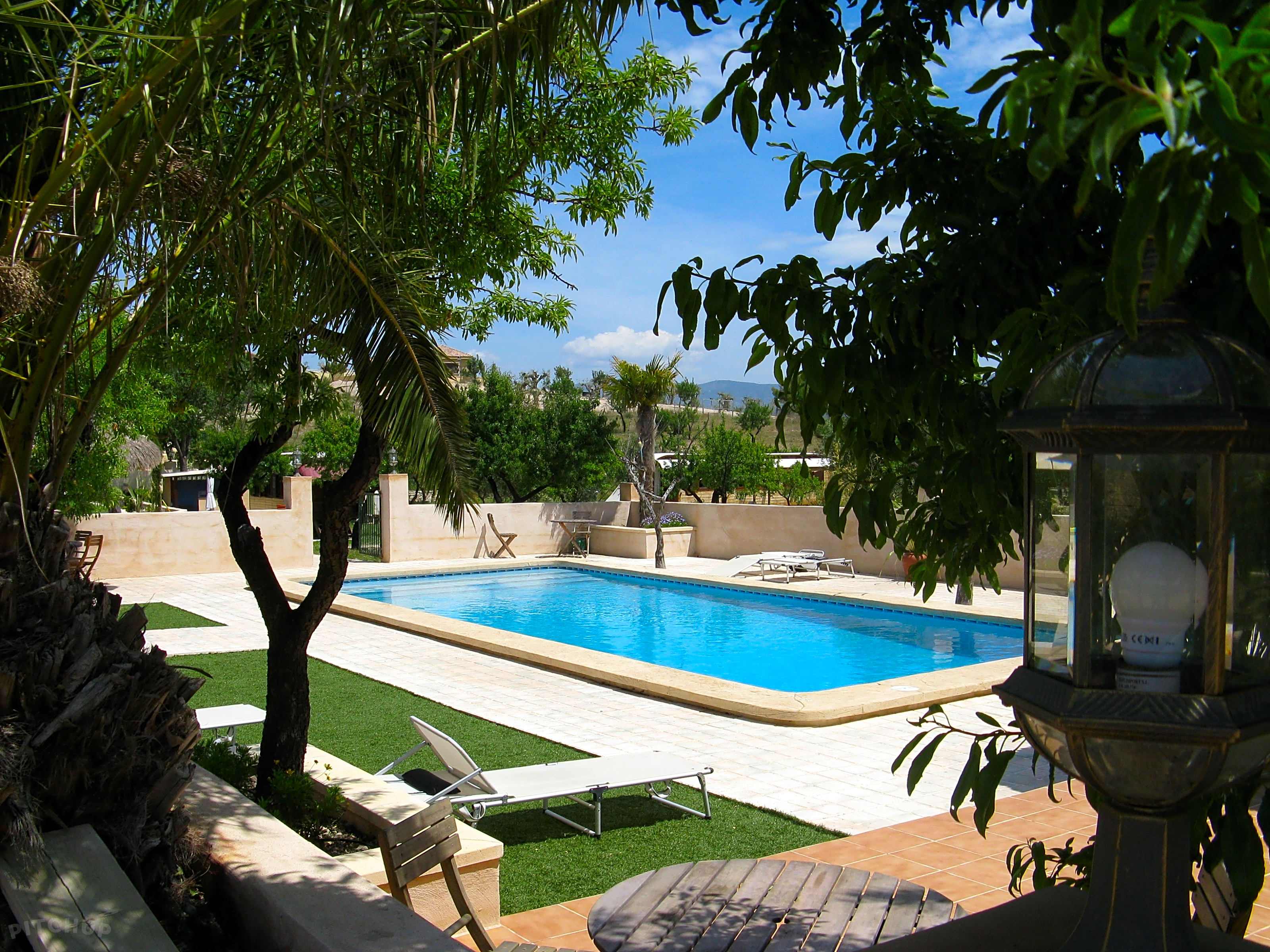 Casa Del Mundo Tibi Pitchup