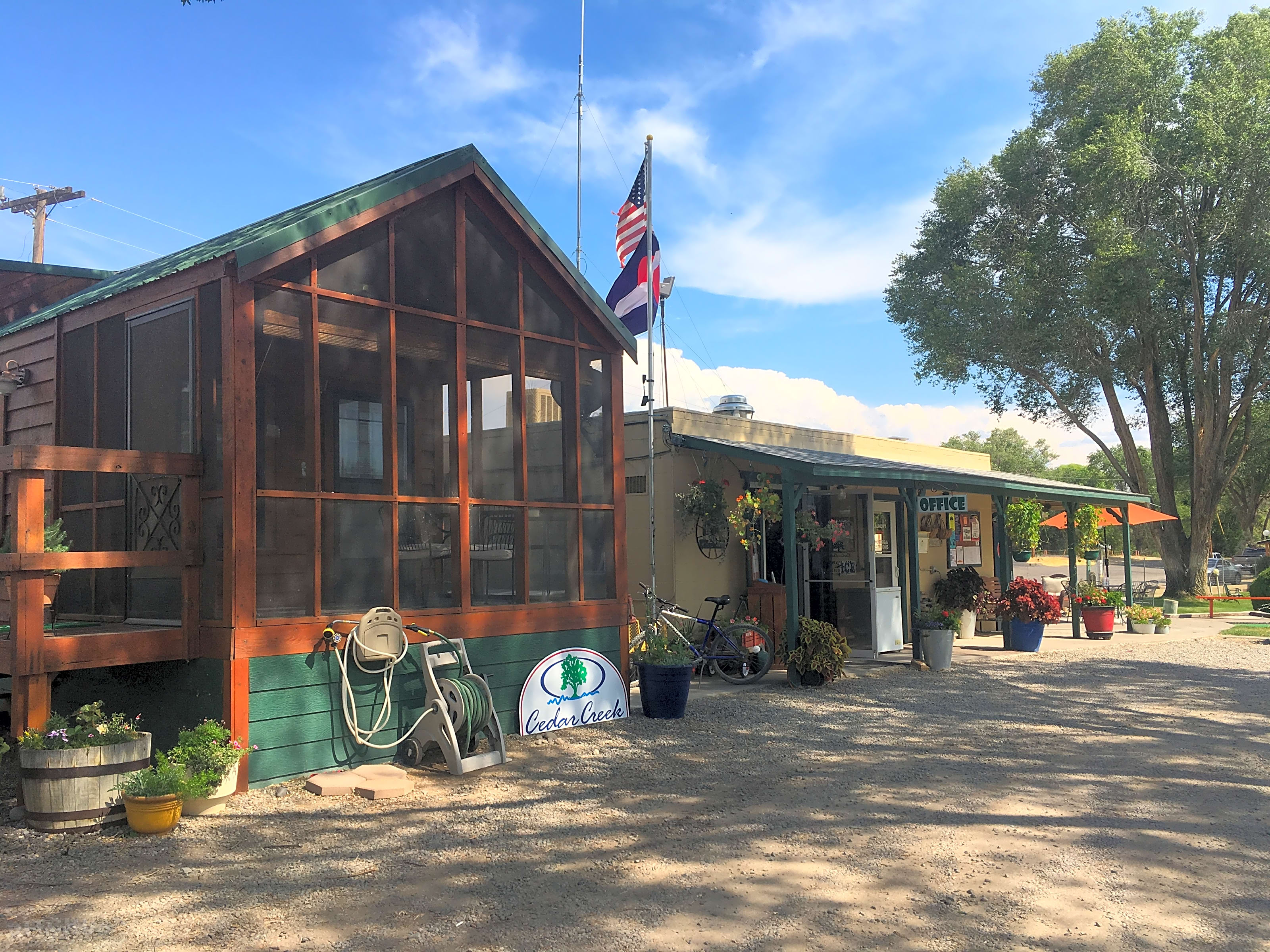 Cedar Creek RV Park, Montrose Pitchup®