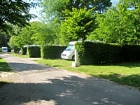 Grasbewachsener Stellplatz voll ausgestattet (Komfort)