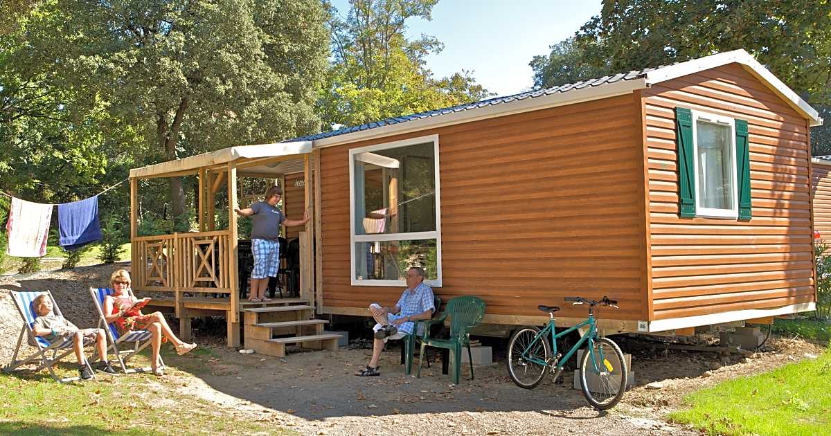 Camping Le Petit Rocher, LongevillesurMer Pitchup®