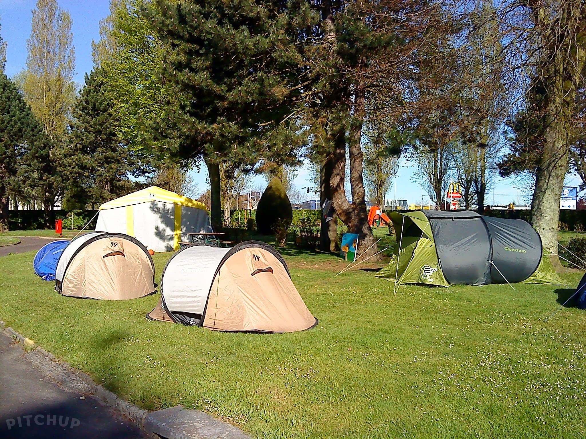 Camping Municipal Des Bords De L Aure Bayeux Updated 2020 Prices Pitchup