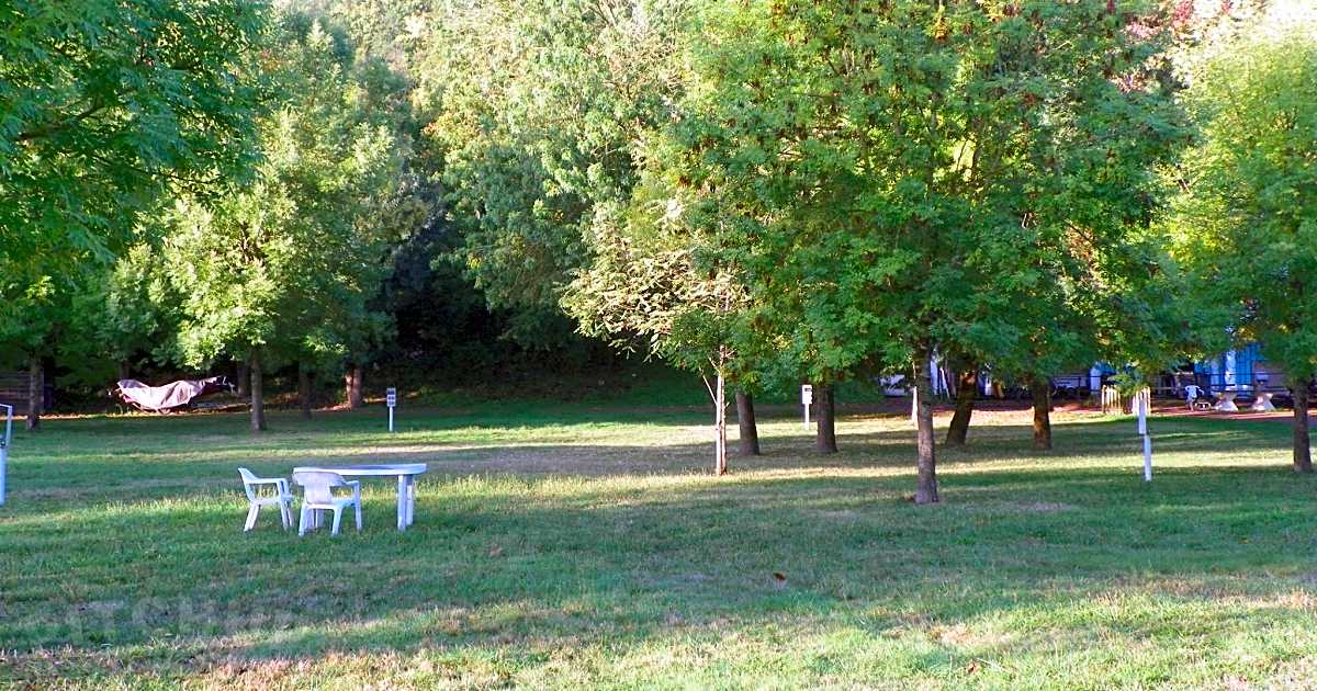 Camping Les Terres de Belle Rive, CandesSaintMartin