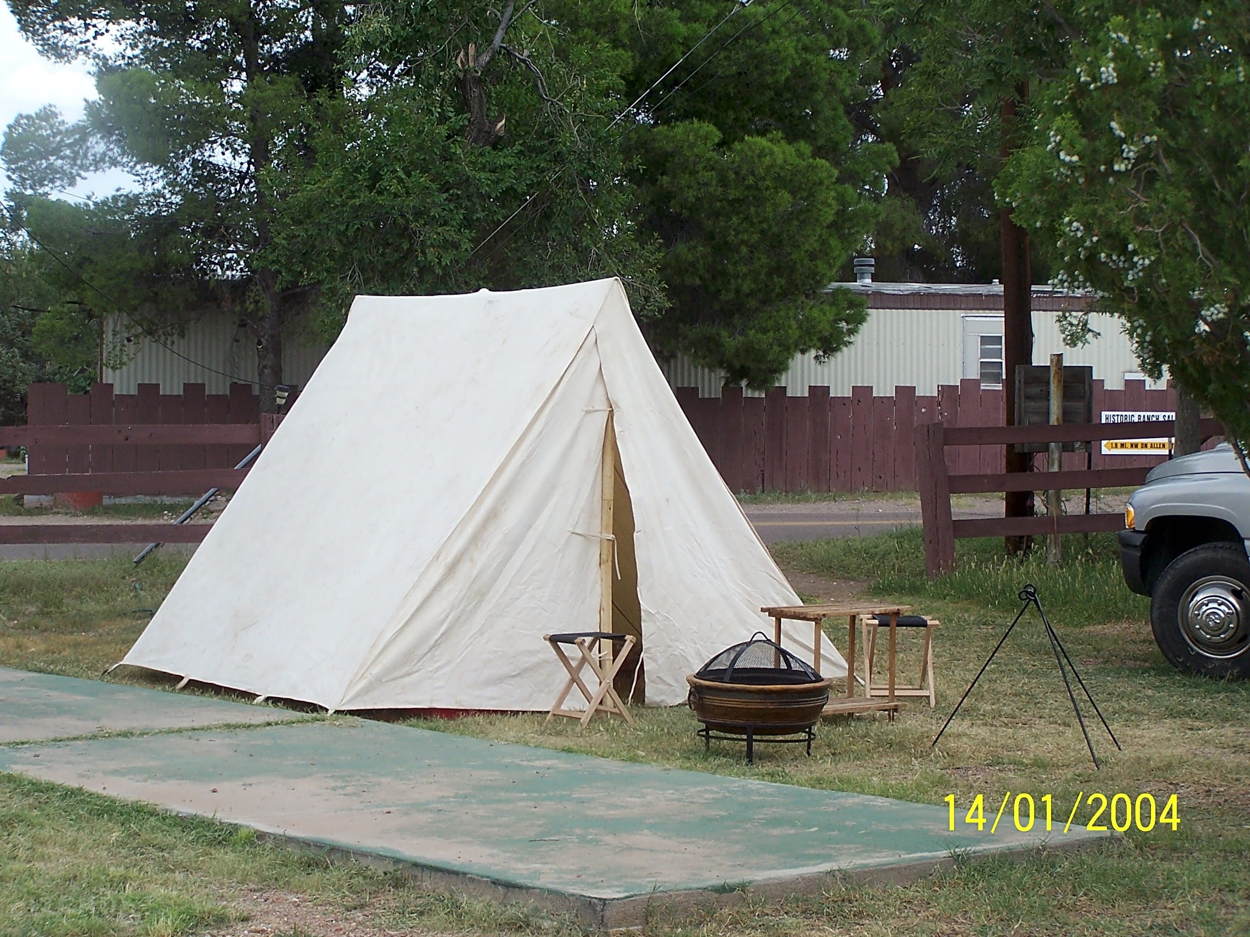 Stampede RV Park, Tombstone Pitchup® Phoenix M tält 3 4 personer Tält
