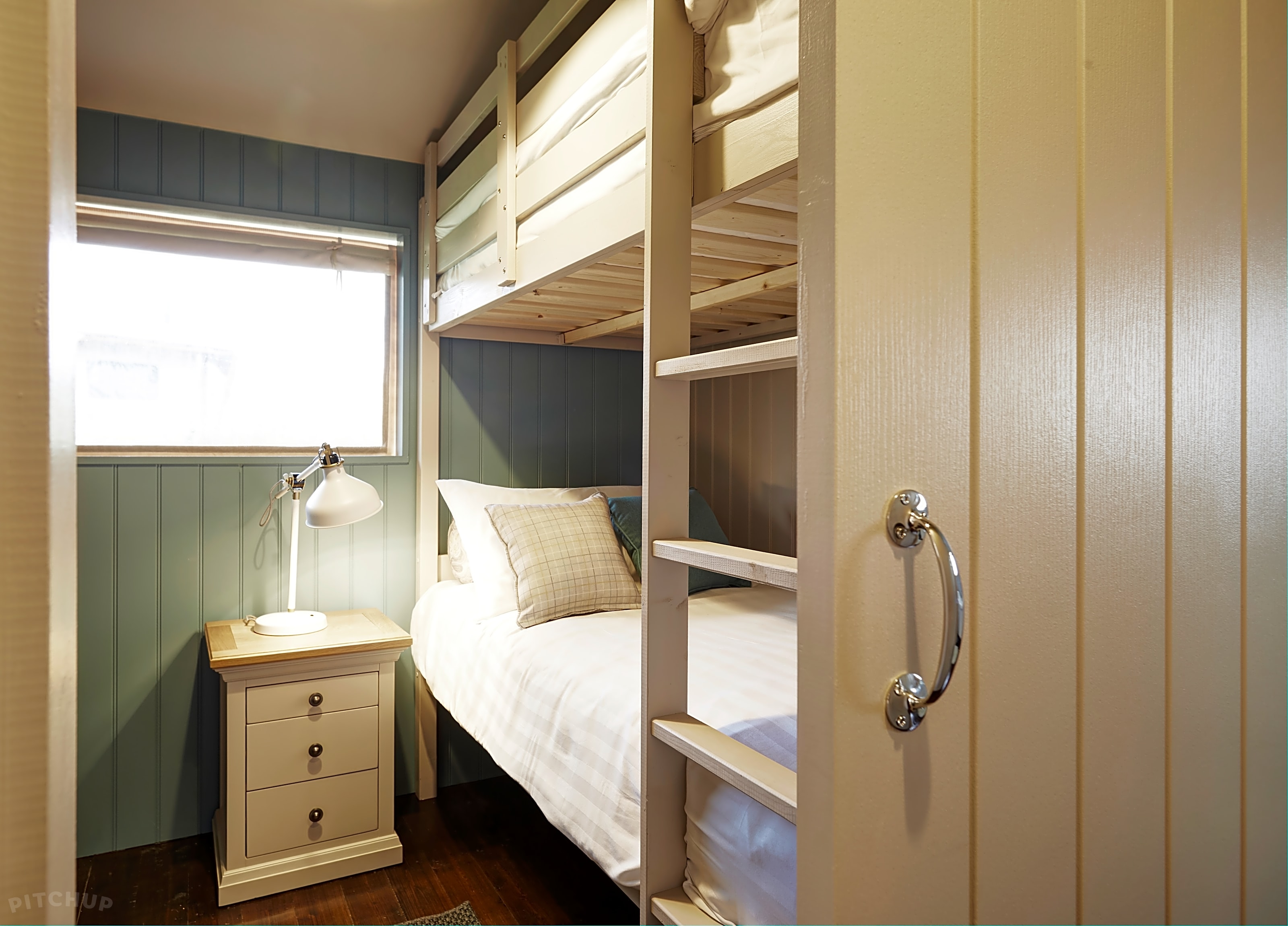Love2Stay, Shrewsbury Updated 2019 prices Pitchup®