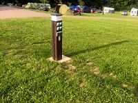 Op gras staplaats voor een tent of voor vouwwagen , elektriciteit optioneel