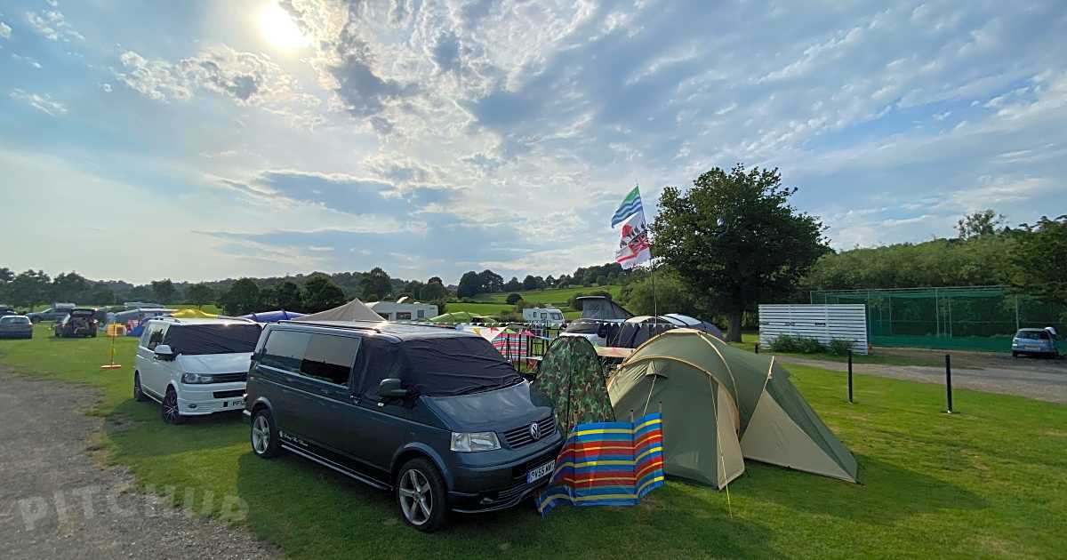 Esholt Sports Club Bradford 已更新23的价格 Pitchup