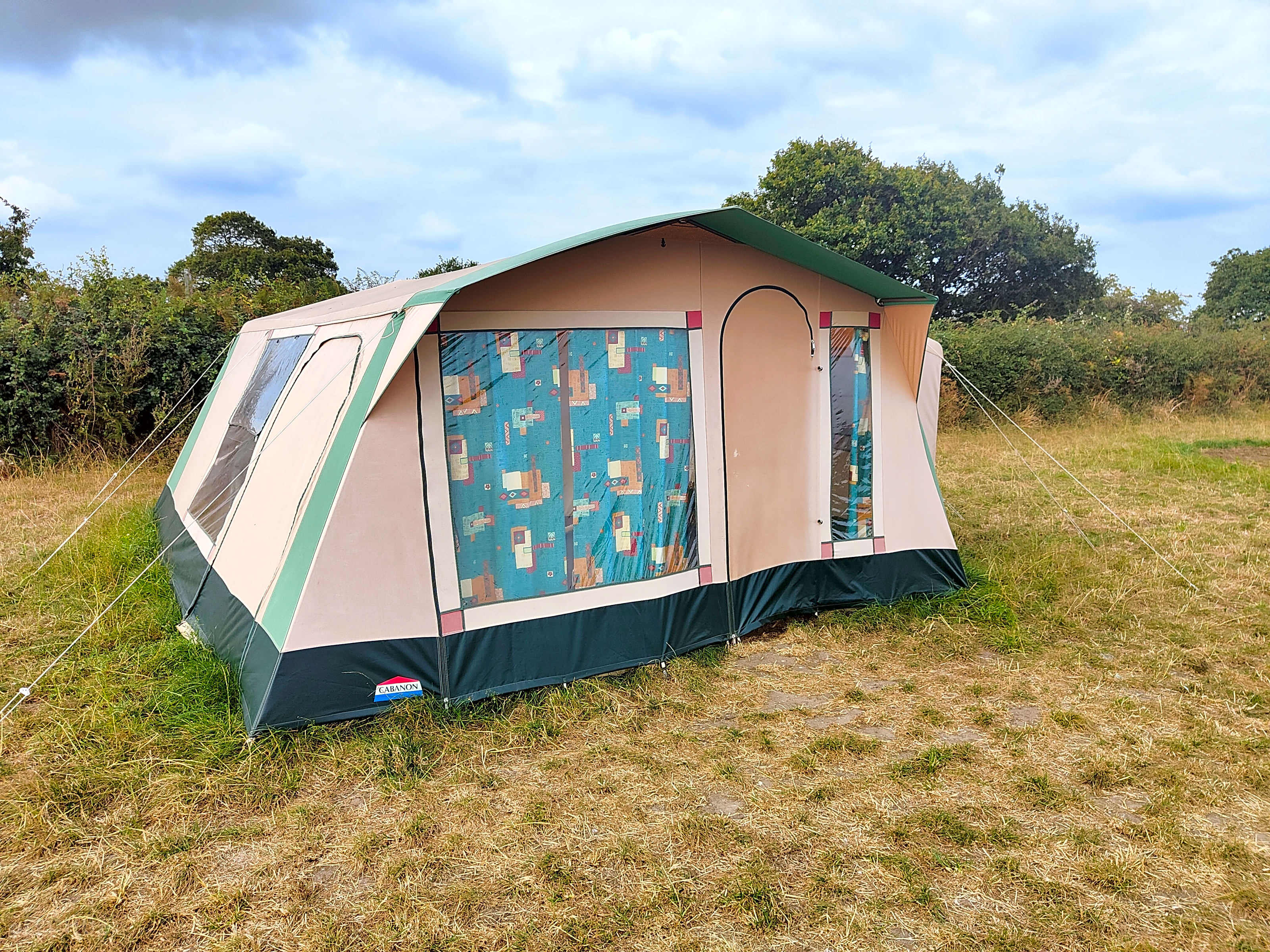 Cabanon online frame tent