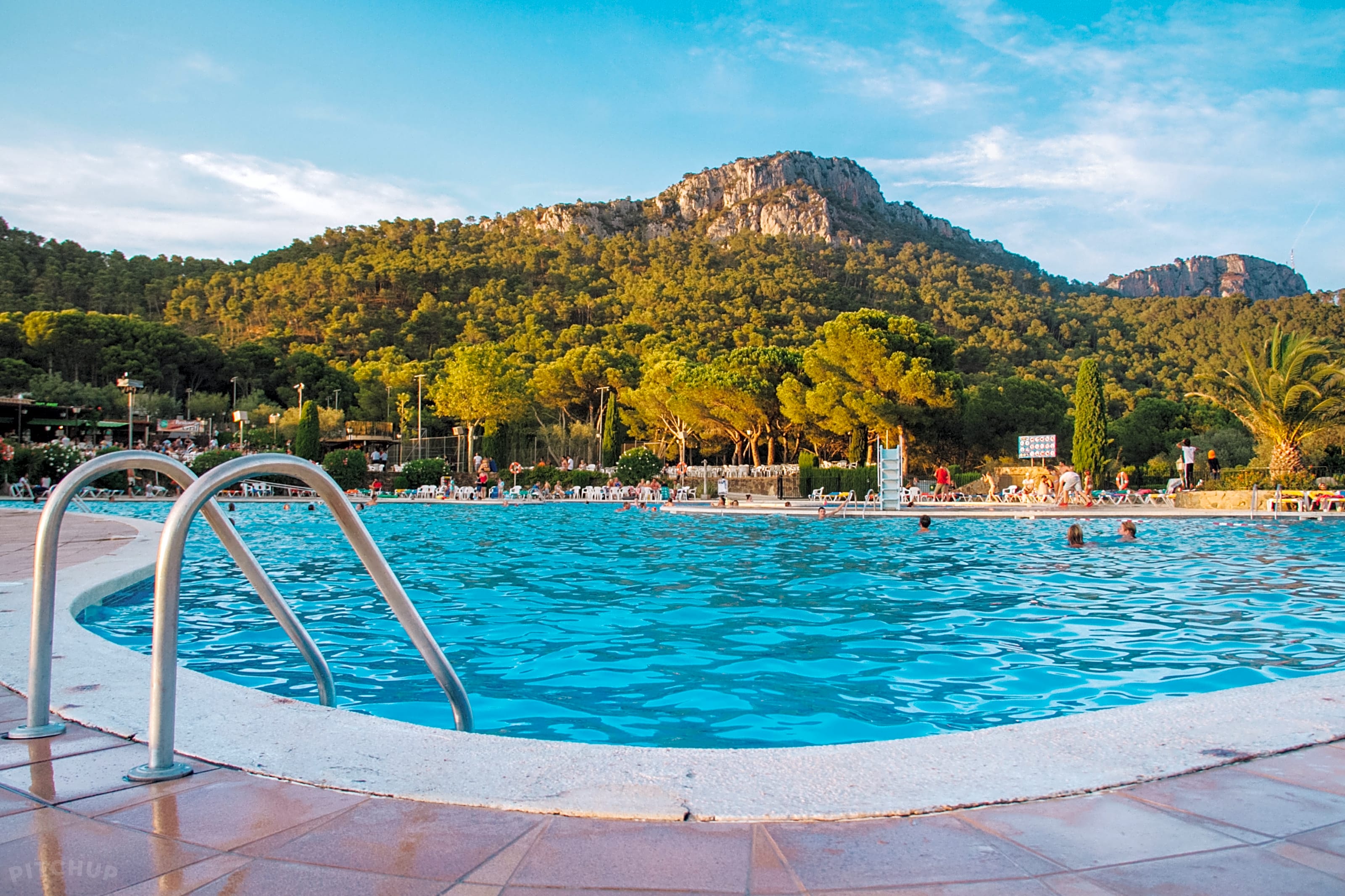 Castell montgri deals