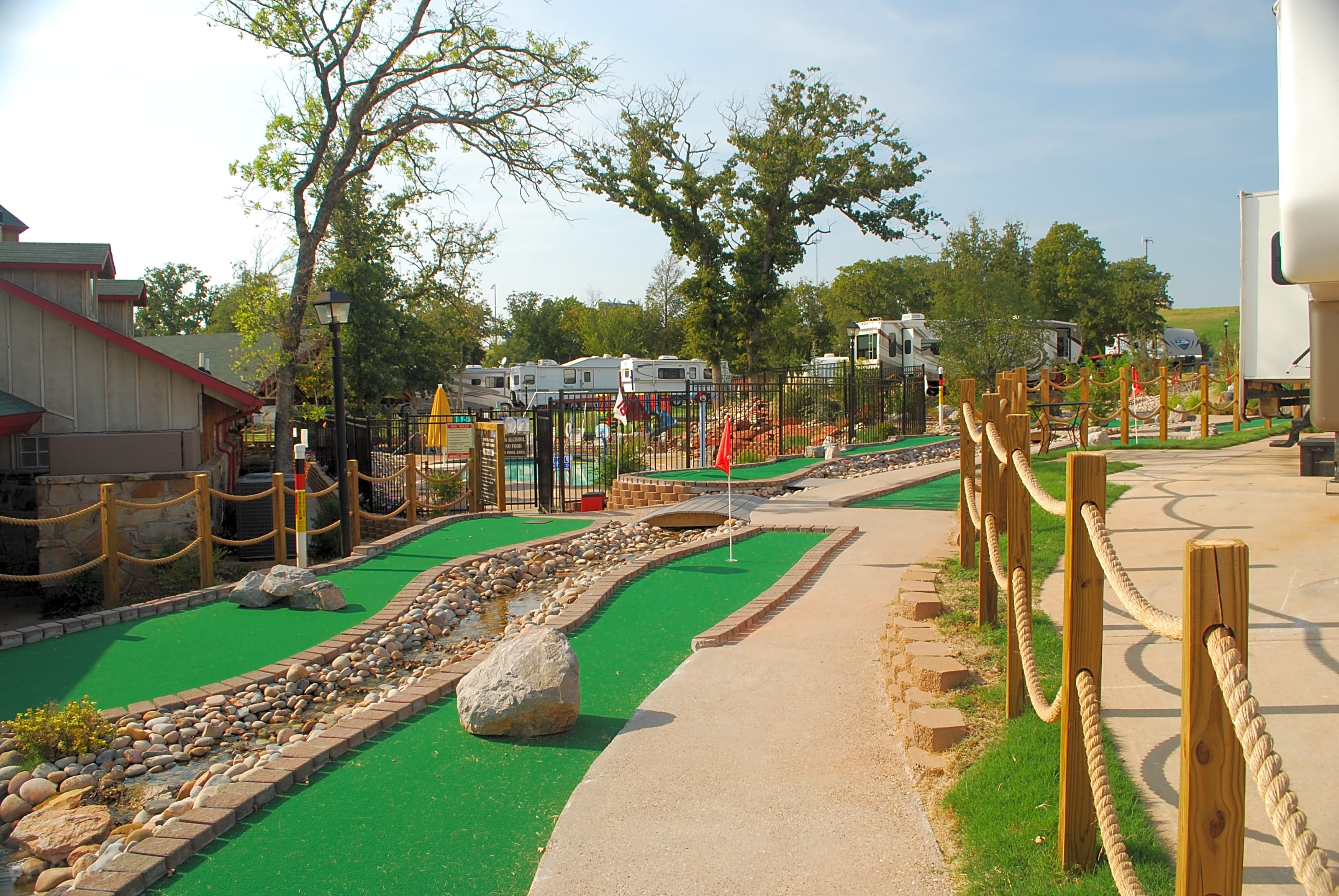 Twin Fountains RV Park, Oklahoma City Pitchup®