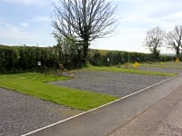 Plass for campingvogn (Strawberry Field) på hardt underlag full service