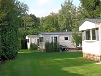 Casa rural d'estil britànic / xalet / bungalou