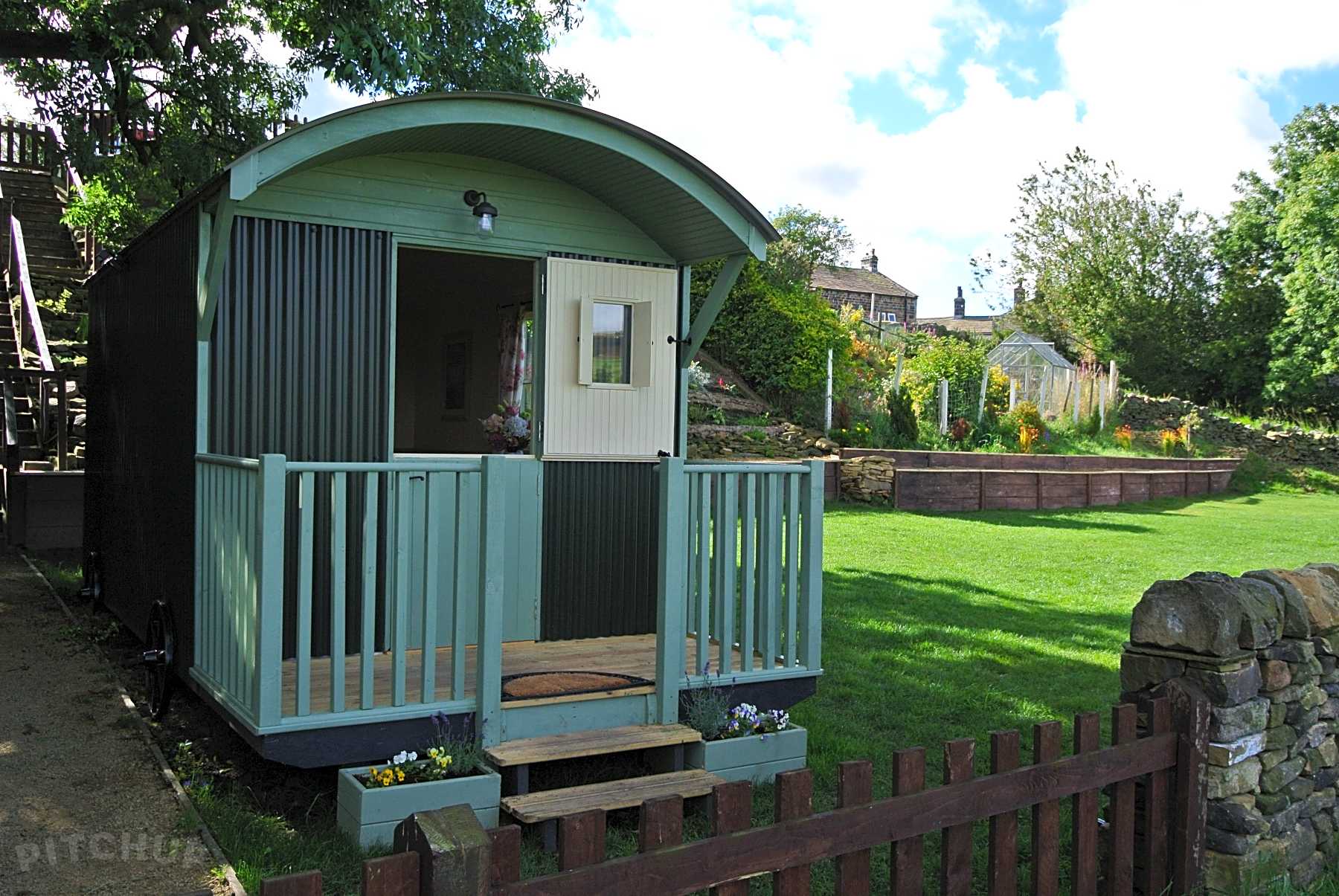 Campsites in Haworth, West Yorkshire from £8/nt Pitchup