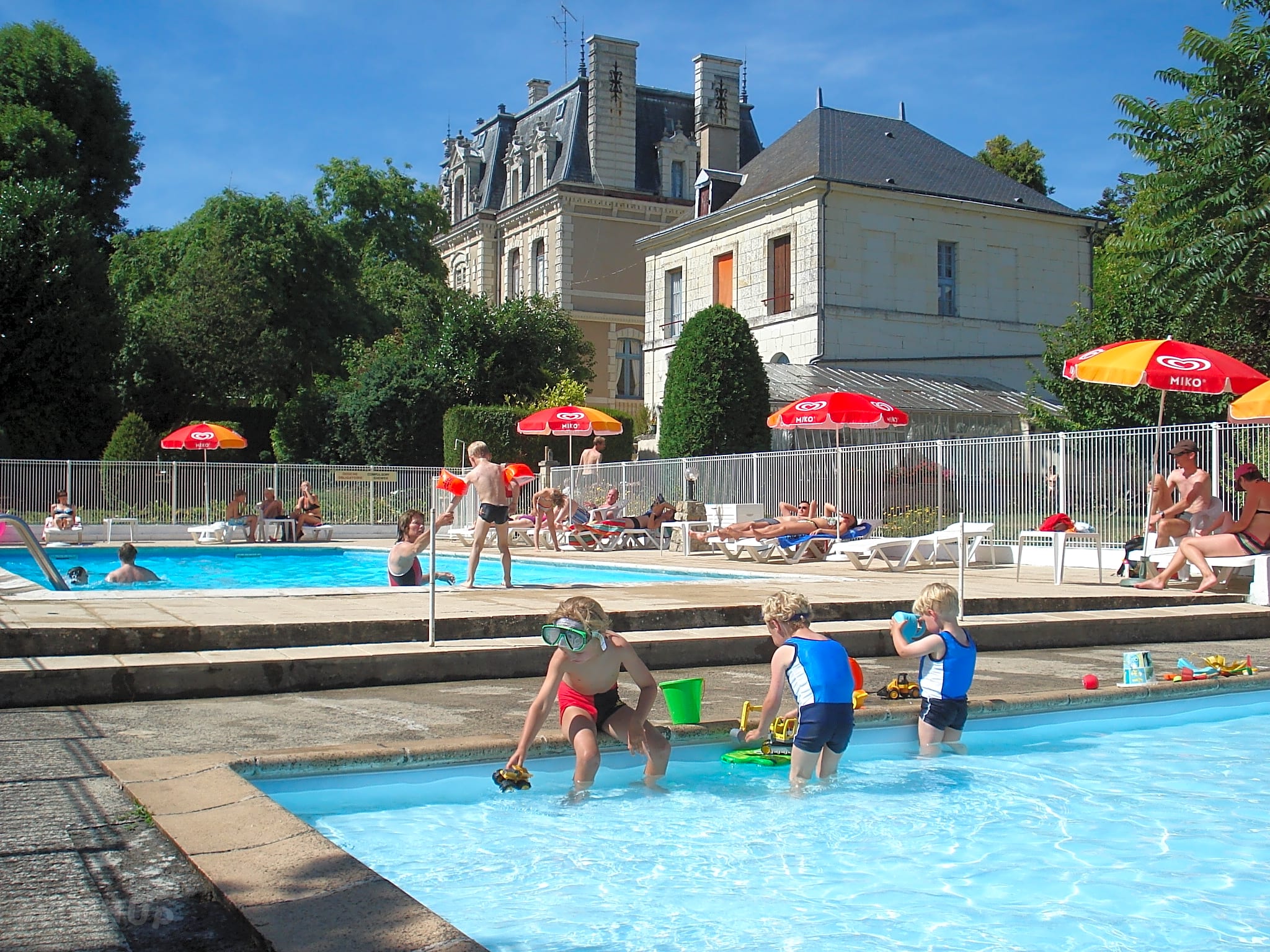 Camping du Château de la Rolandière, Trogues Updated 2021 prices Pitchup®