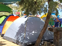 Op aarde staplaats voor een tent, voor vouwwagen of voor caravan , elektriciteit optioneel