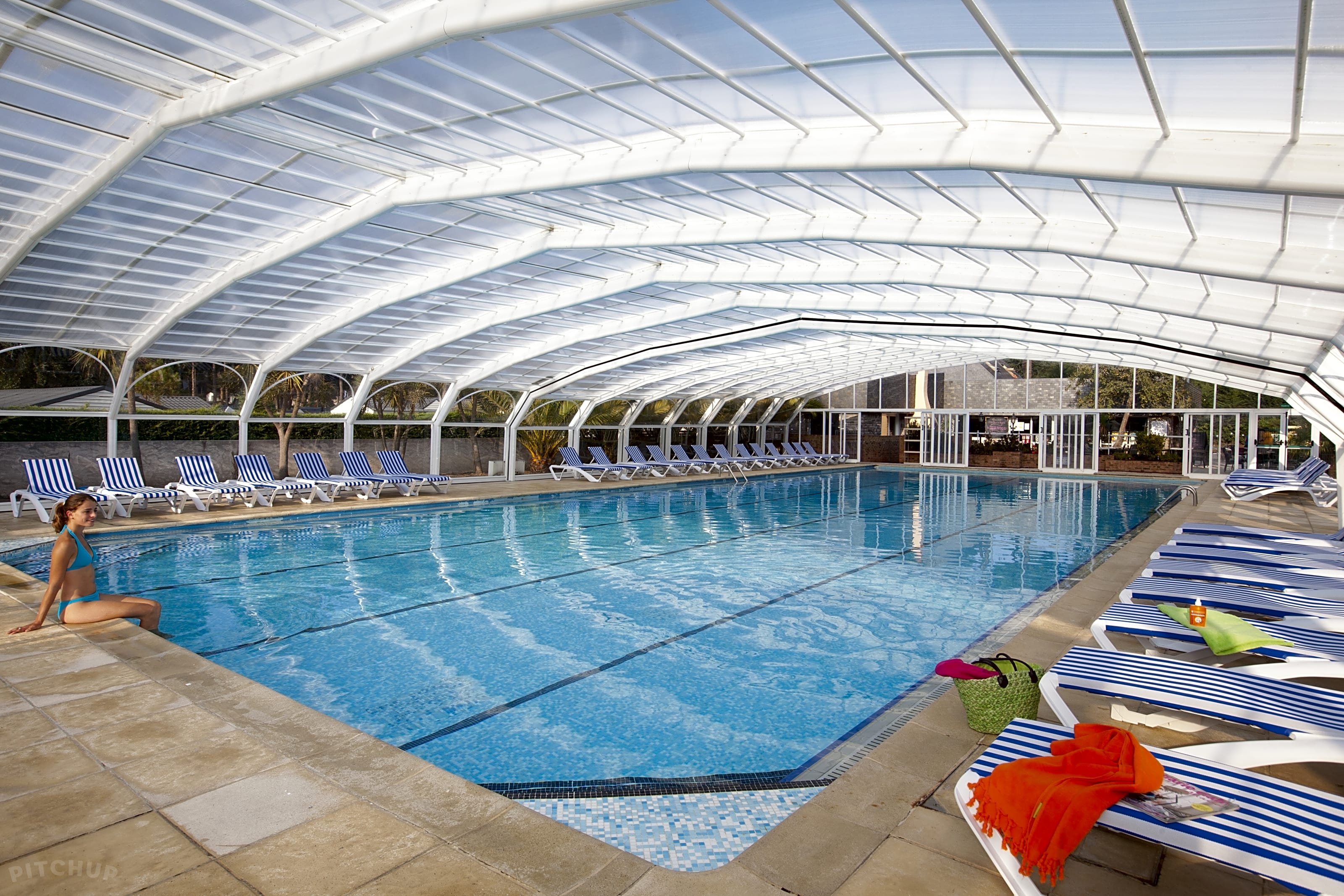 Camping Les Pins, Erquy - Pitchup®