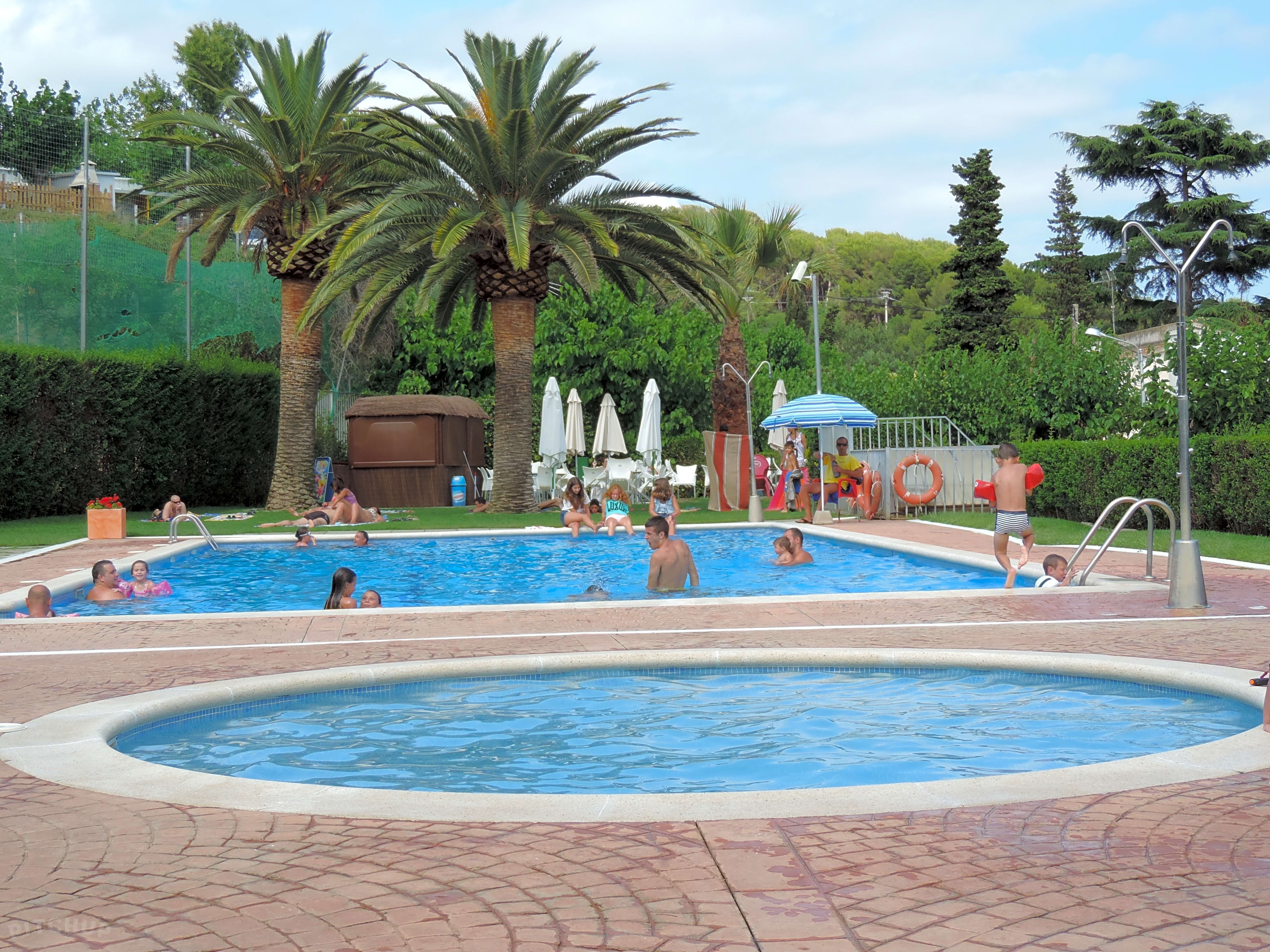 Camping El Carlitos Arenys De Mar Pitchup