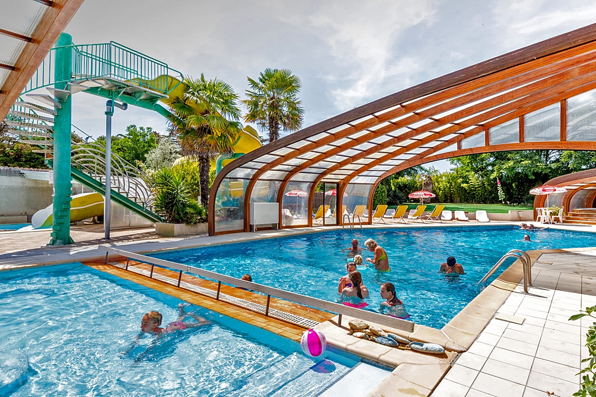 Camping La Brande, Le Château-d'Oléron - Updated 2021 prices - Pitchup®