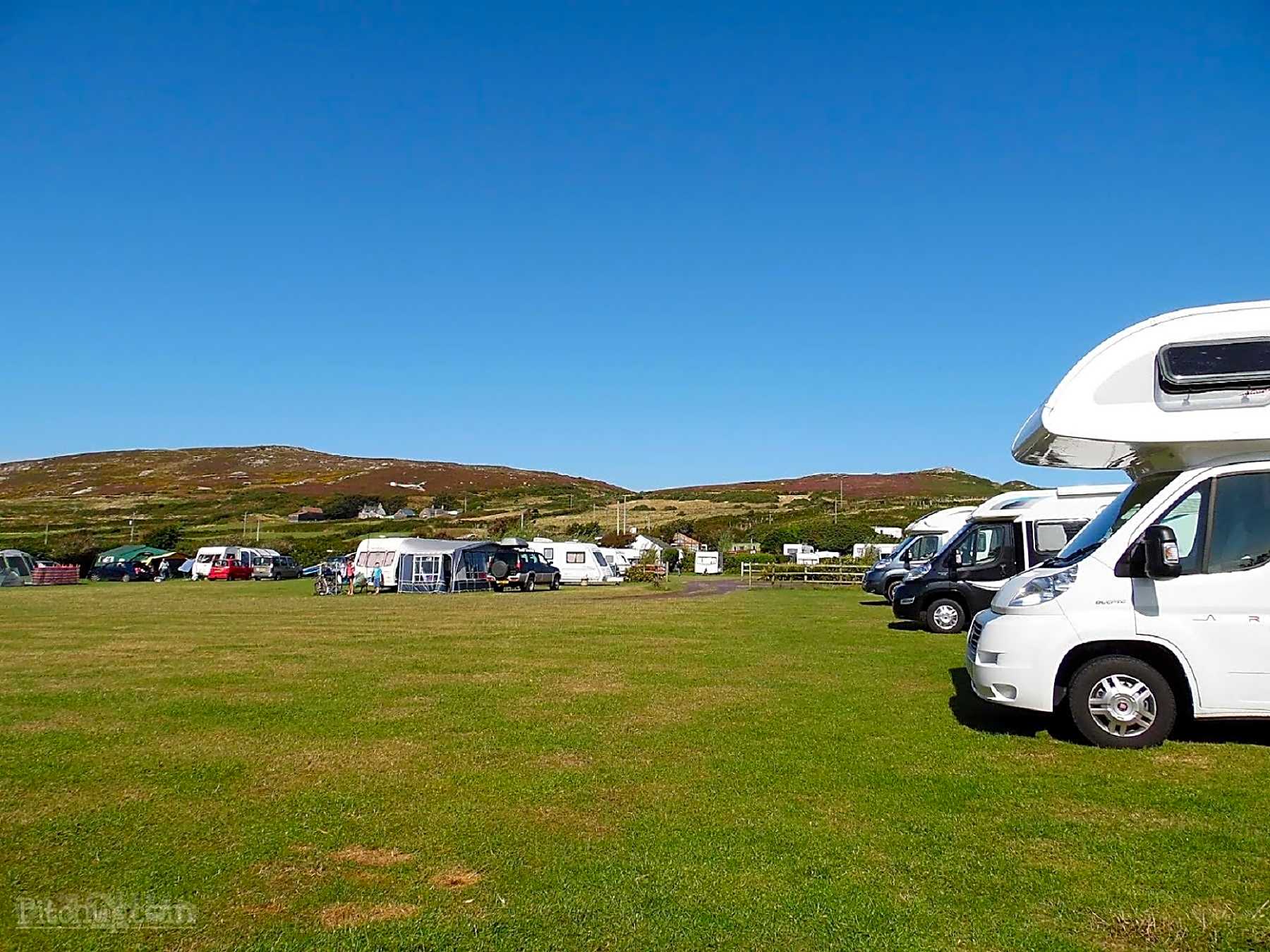 Find The Best Touring Caravan Sites In Criccieth Gwynedd Pitchup