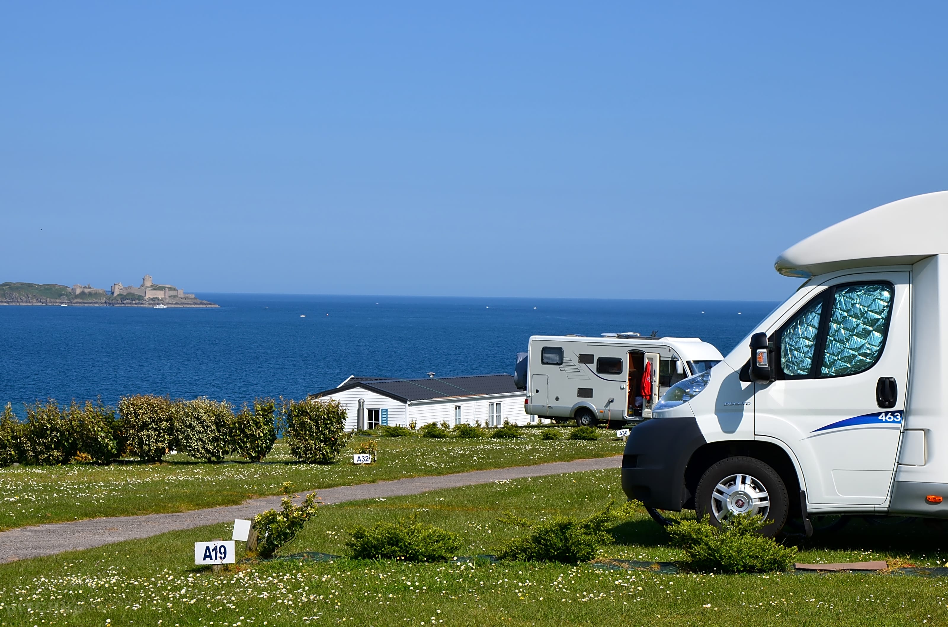 Aire De Camping Car Saint Cast Le Guildo Camping La CriqueSaint Cast Le Guildo, Côtes d'Armor - Pitchup®