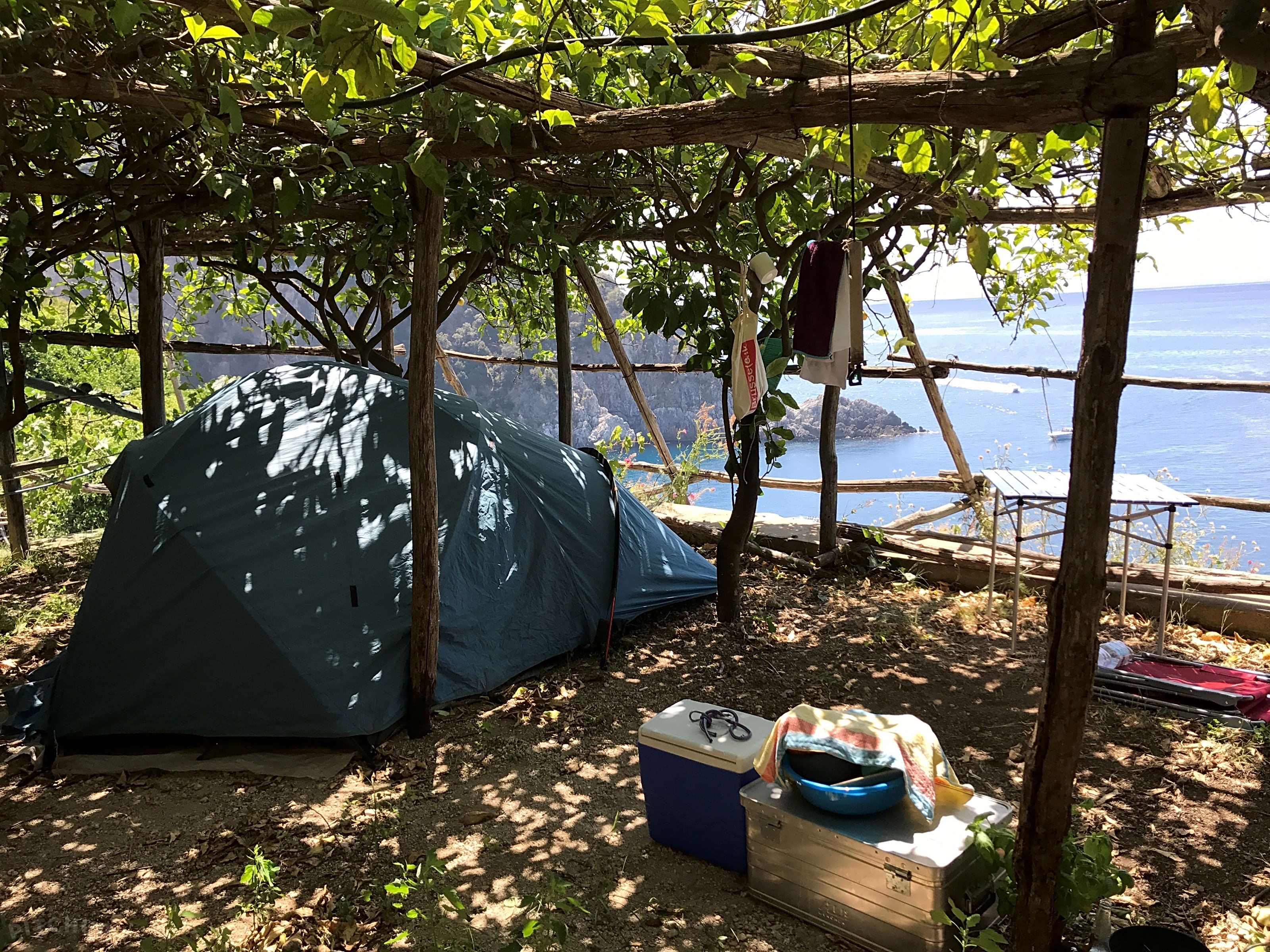 andrageren Memo Vind Bella Baia Relais, Maiori, Salerno - Pitchup®